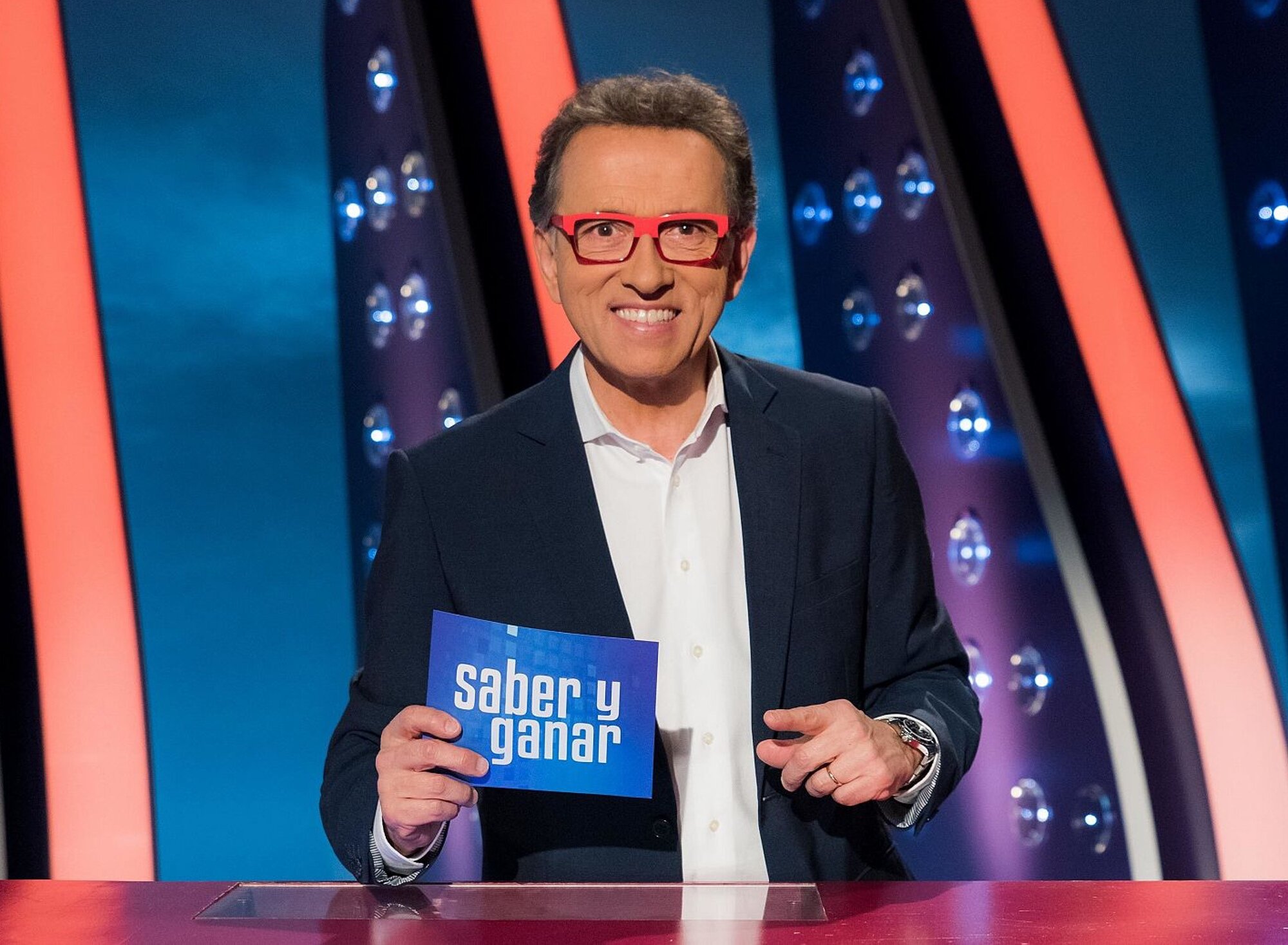 Jordi Hurtado presenta con éxito 'Saber y ganar' en la sobremesa de La 2