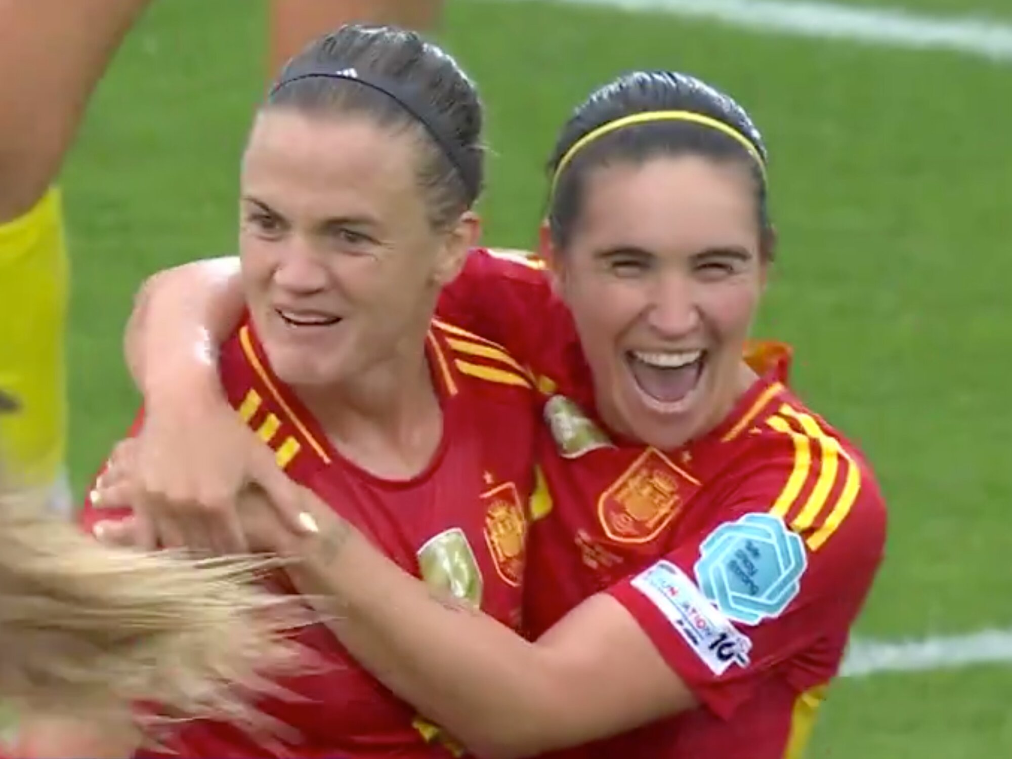 Irene Paredes y Mariona Caldentey en el España - Bélgica de la Eurocopa de fútbol femenino