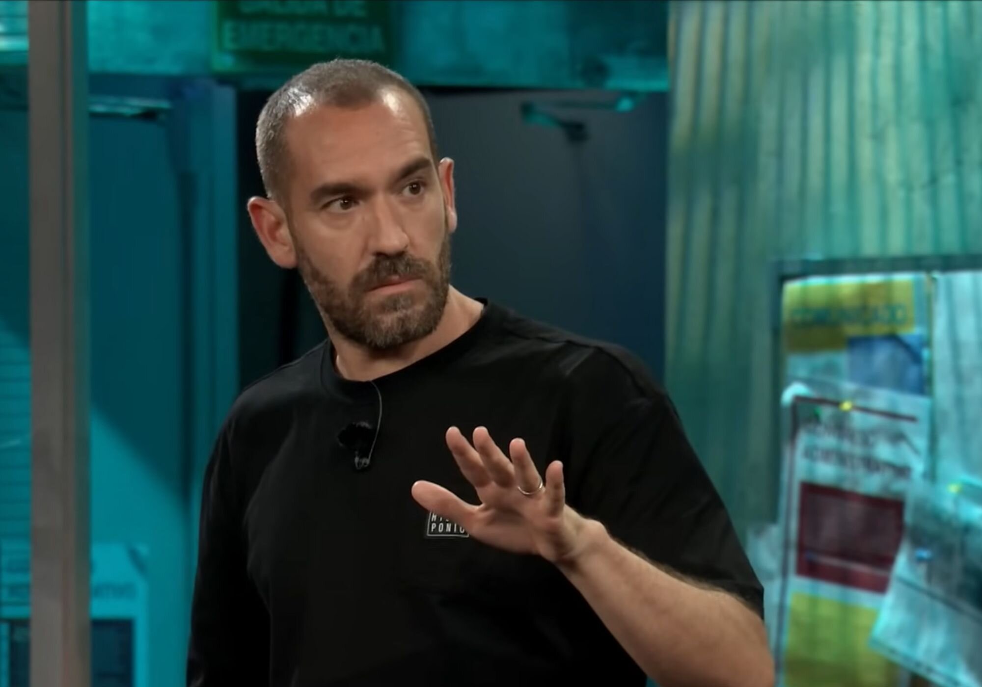 David Broncano fastidió la sección de Jorge Ponce, quien sostenía que el maratón de grabación de &#39;La revuelta&#39; era historia de la televisión