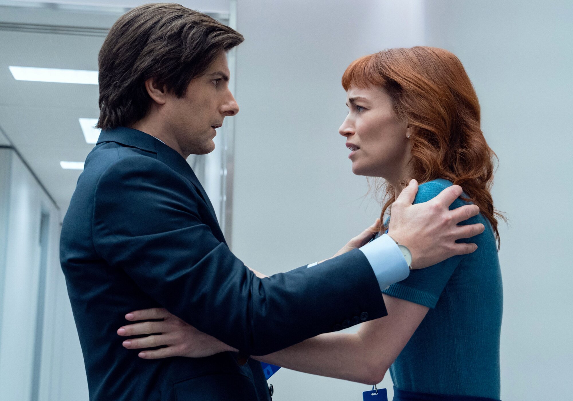 Adam Scott y Britt Lower en 'Separación'