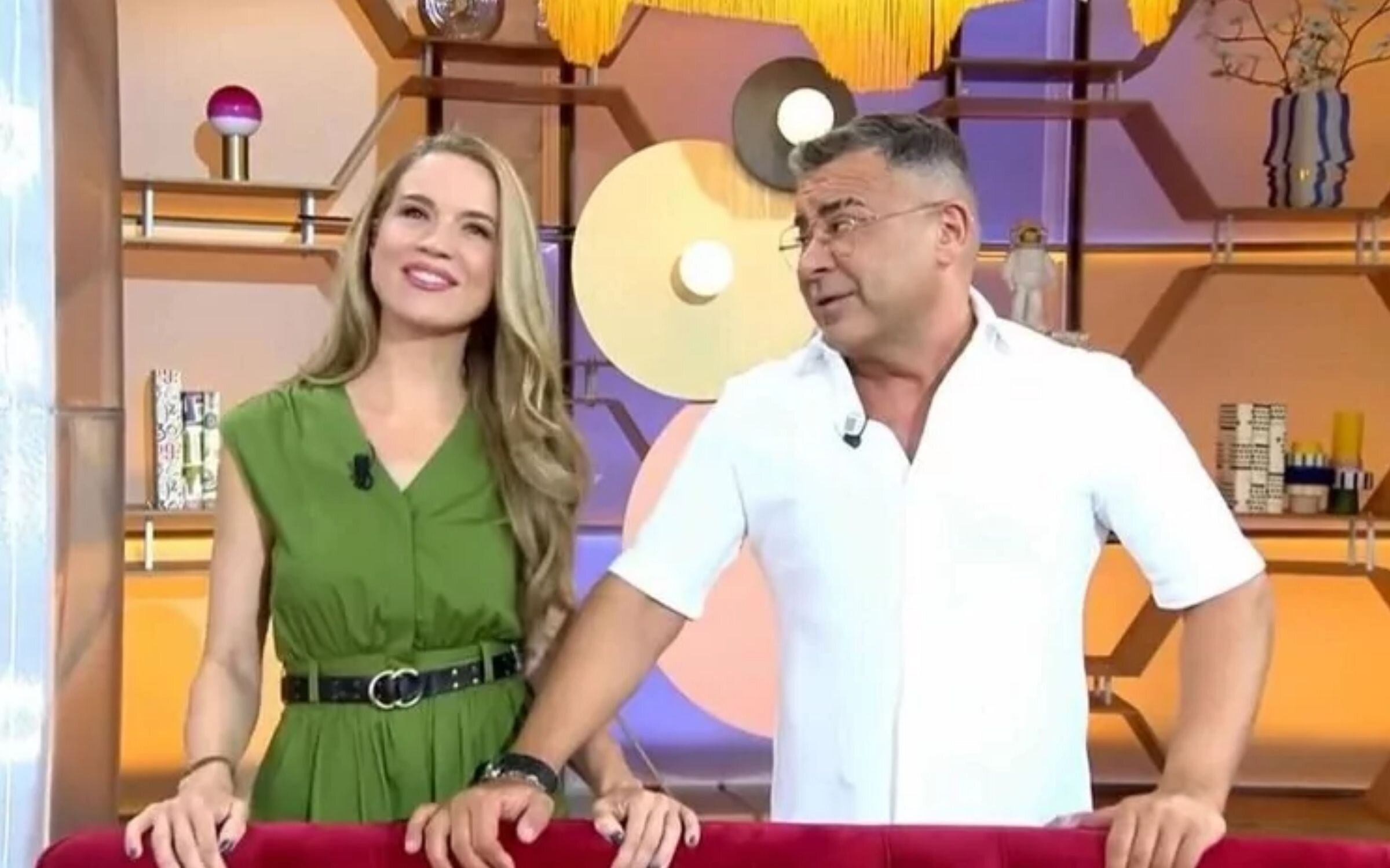 Cristina Lasvignes y Jorge Javier Vázquez en el plató de 'El diario de Jorge'