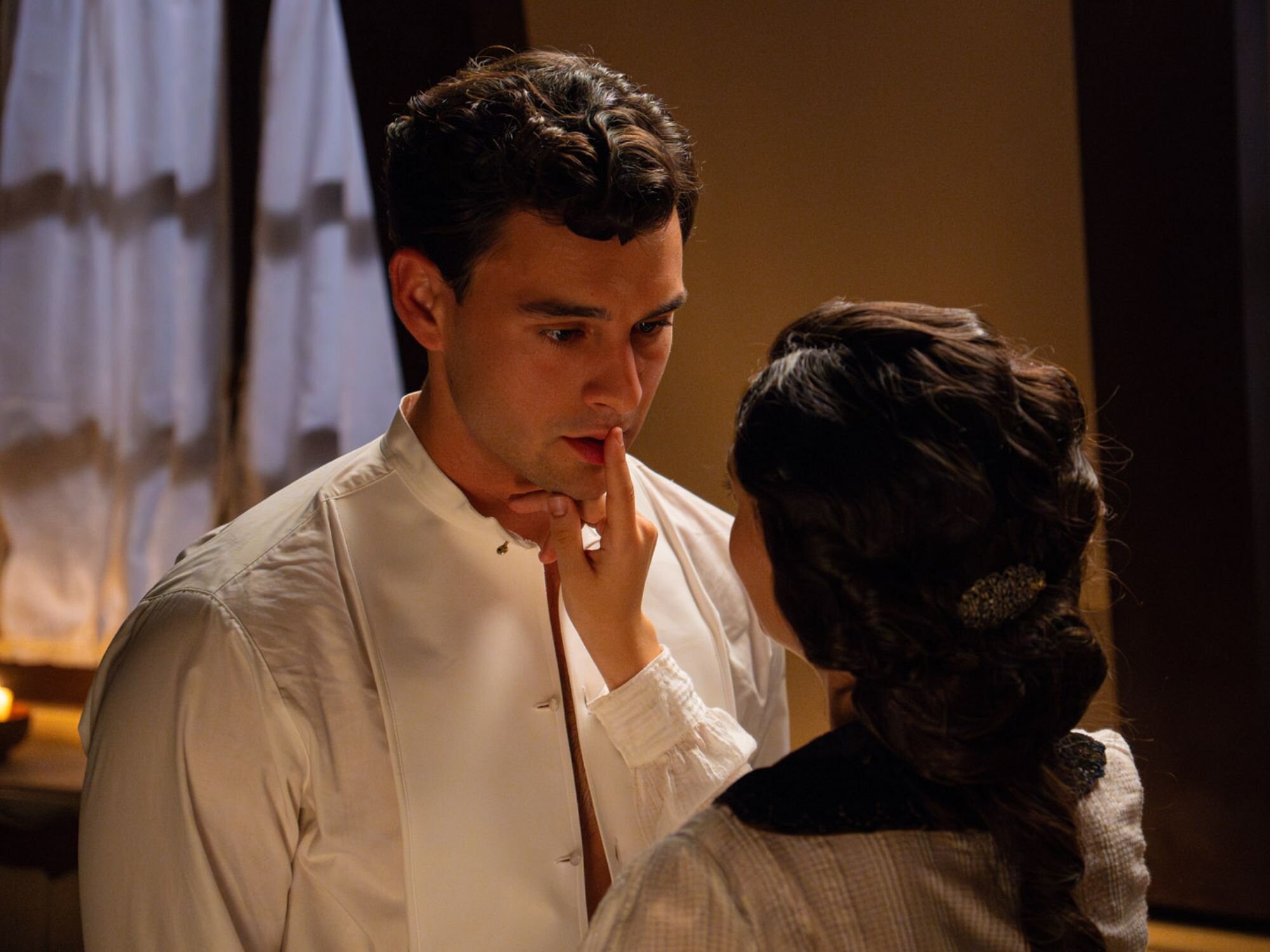 Ángela y Curro dando rienda suelta a su pasión en &#39;La promesa&#39;