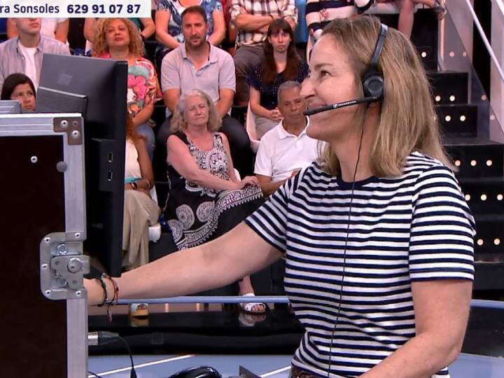 La directora de 'Y ahora, Sonsoles' durante la despedida de Sonsoles Ónega