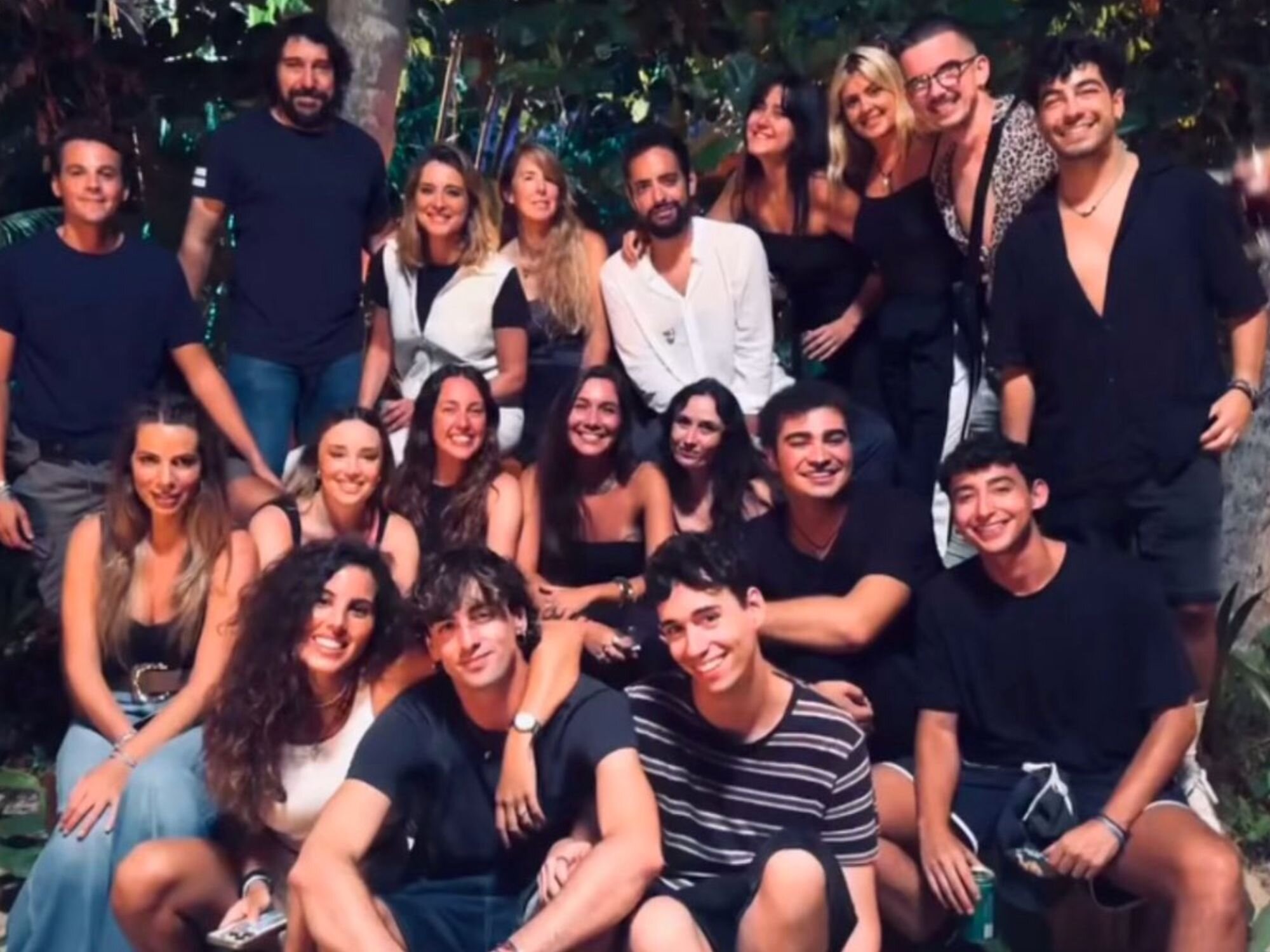 Juan del Val Roca junto al resto del equipo técnico de esta nueva edición de &#39;La isla de las tentaciones&#39;