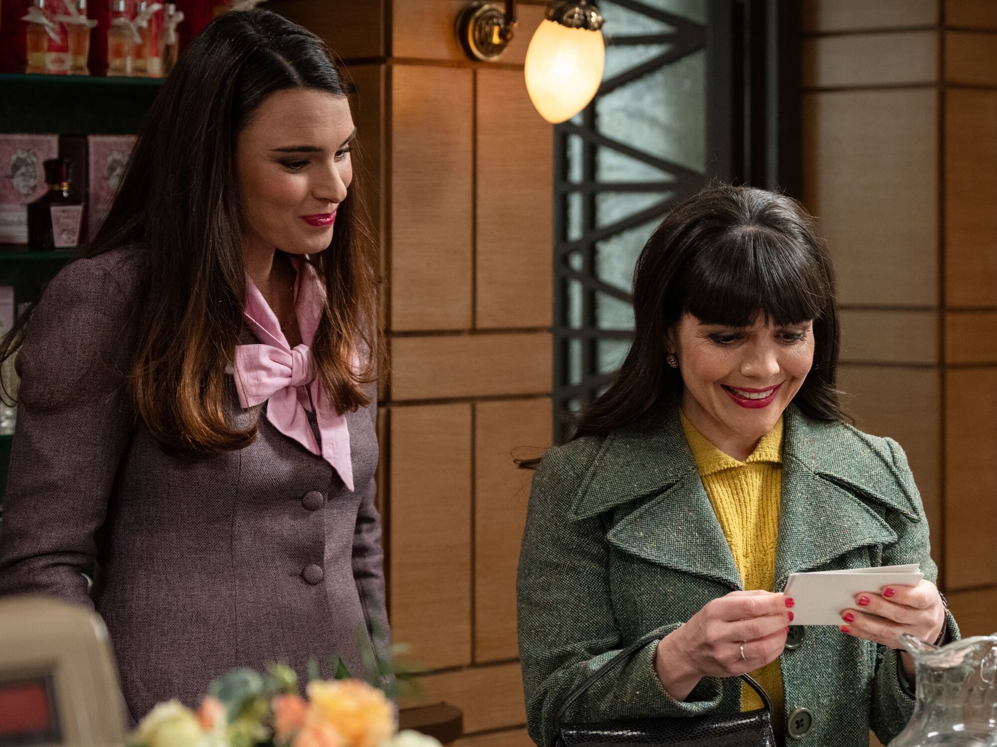 Fina y Gema miran las fotos de Teo en &amp;#39;Sueños de libertad&amp;#39;