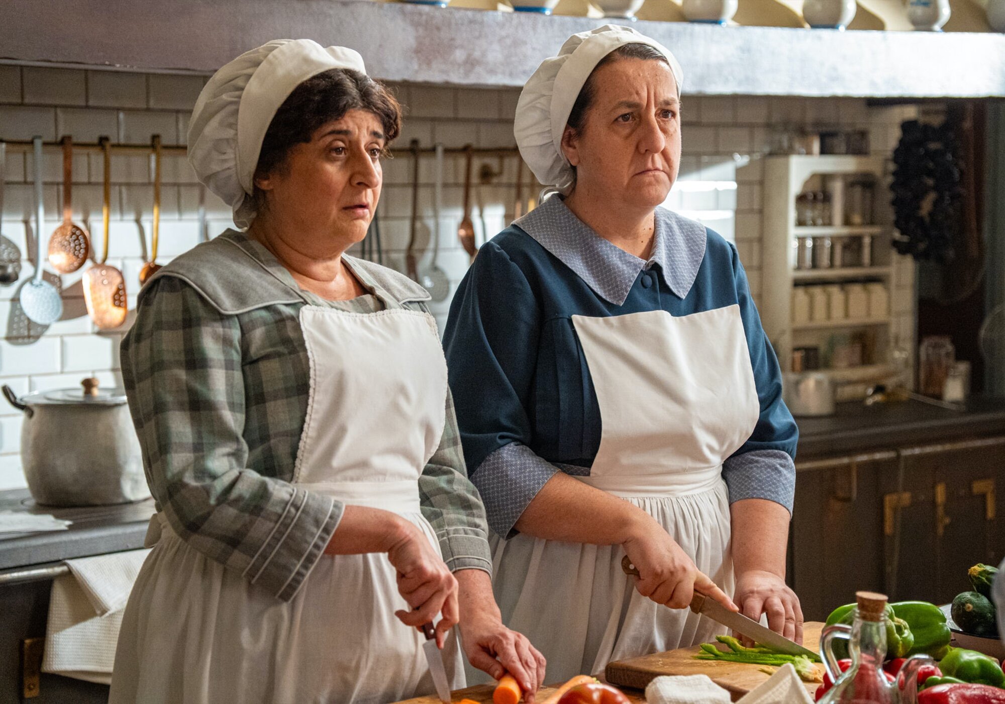 Simona y Candela, en 'La promesa'