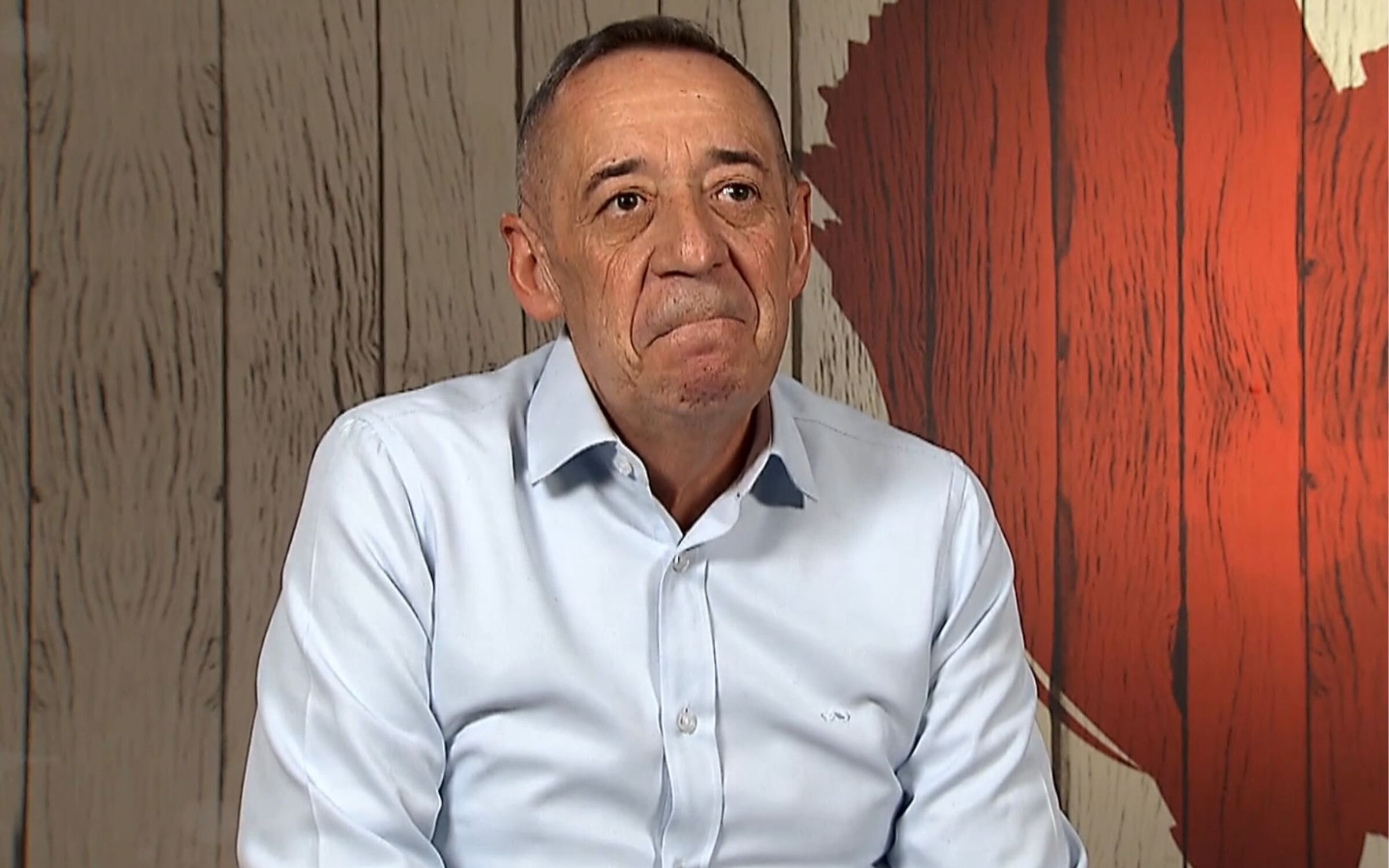 Juan Carlos se sorprende ante las confesiones sexuales de su cita