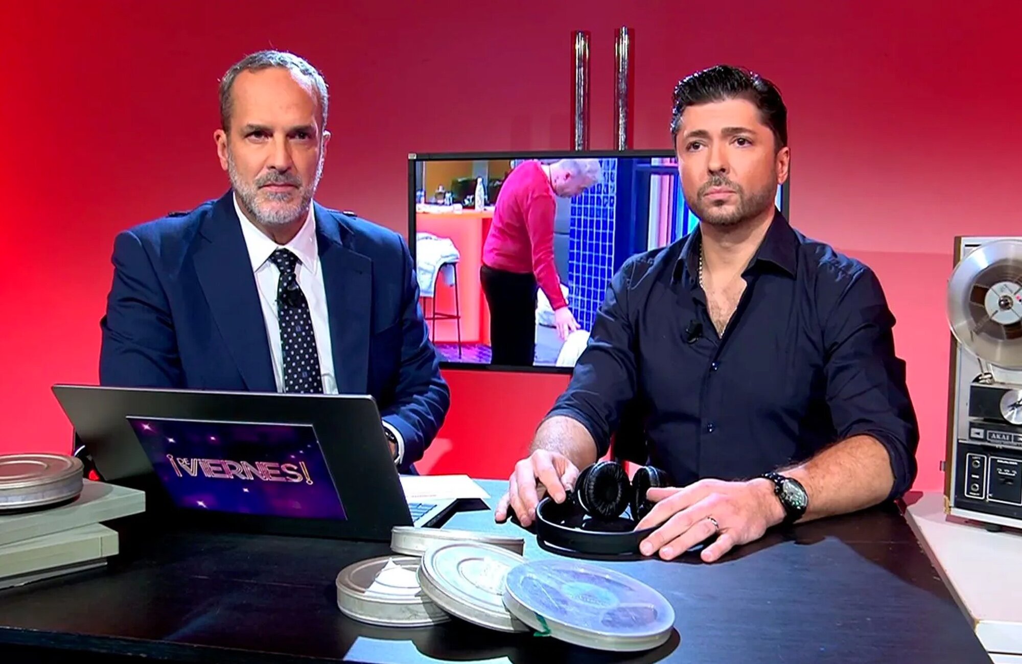 Santi Acosta junto a Ángel Cristo en una de las entrevistas de '¡De viernes!'