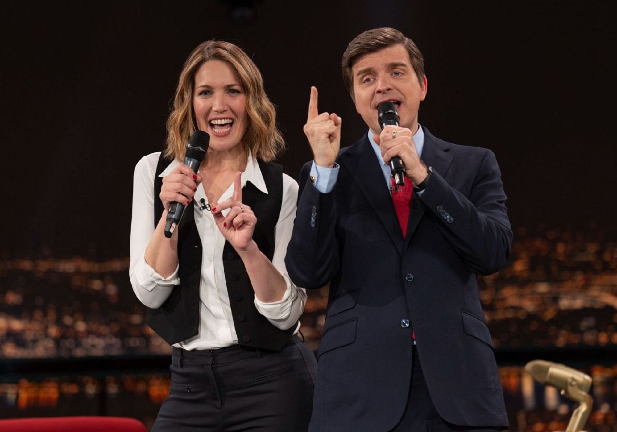 Silvia Intxaurrondo junto a Marc Giró en 'Late Xou'