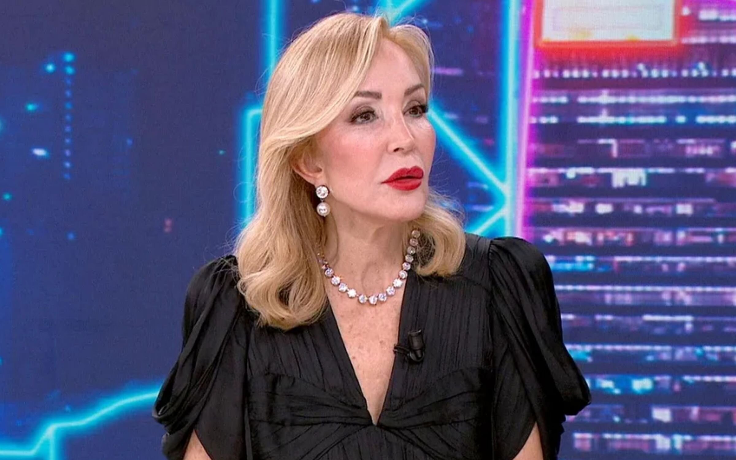 Carmen Lomana habla de todos los proyectos que tiene entre manos tras sus vacaciones