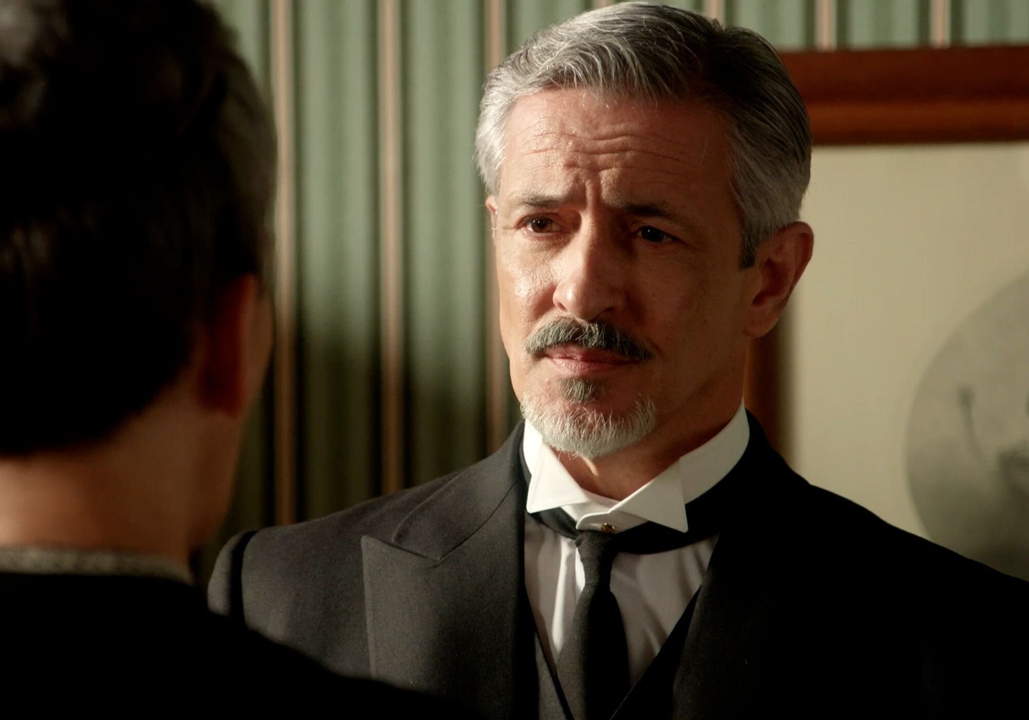 Cristóbal habla con Petra, en el capítulo 653 de 'La promesa'