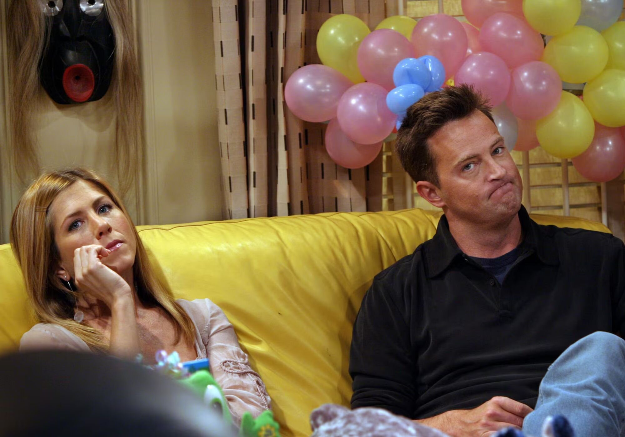 Jennifer Aniston llegó a confrontar a su amigo Matthew Perry por sus problemas con las drogas y el alcohol en el set de 'Friends'