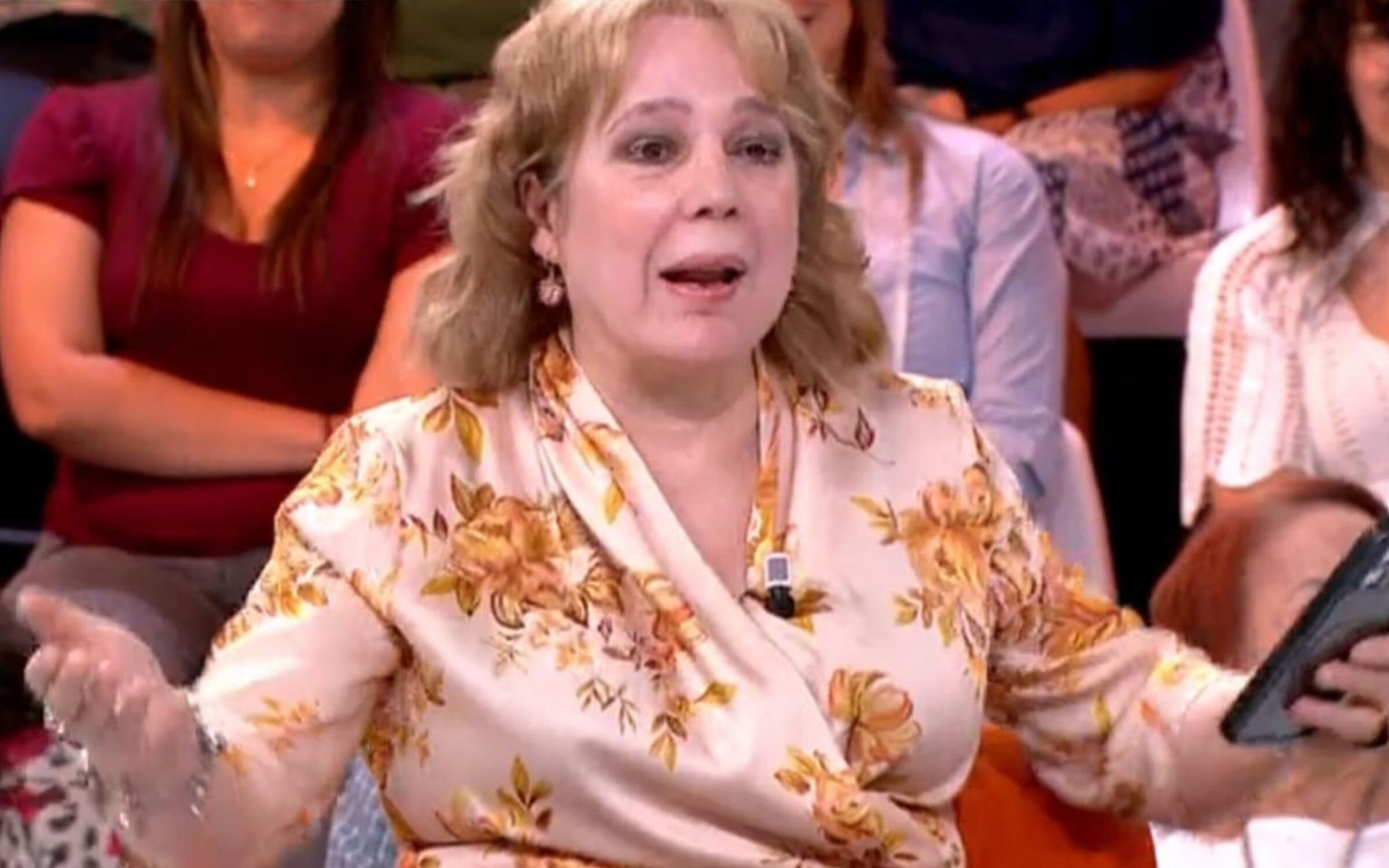 Ángela Vallvey protagoniza un fuerte cara a cara en el programa de &amp;#39;Yas verano&amp;#39;