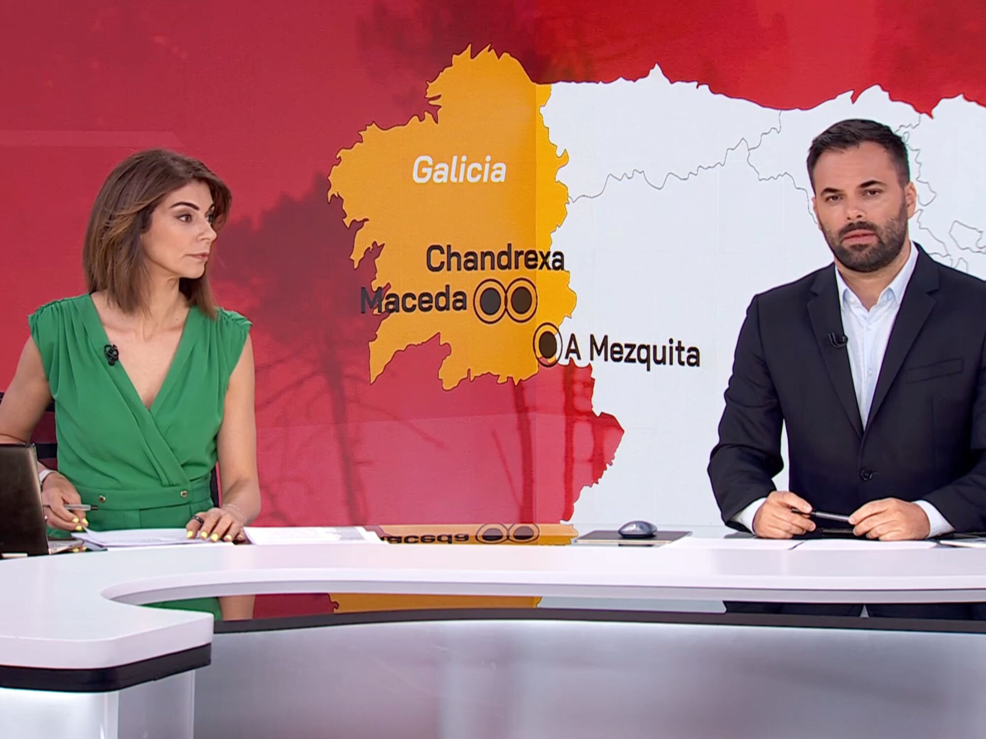 Sirún Demirjián y Álex Barreiro presentando el &#39;Telediario matinal&#39;