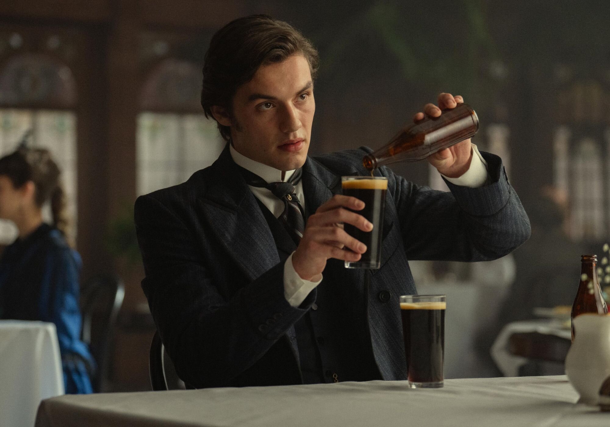 La nueva serie del creador de 'Peaky Blinders' llega a Netflix el 25 de septiembre