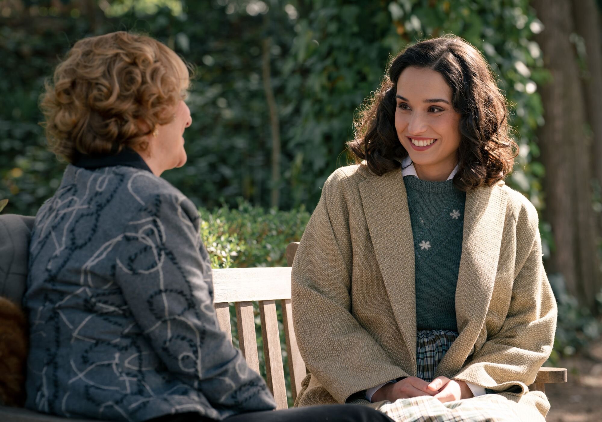 Los dos personajes, sonrientes, en el capítulo 376 de 'Sueños de libertad'