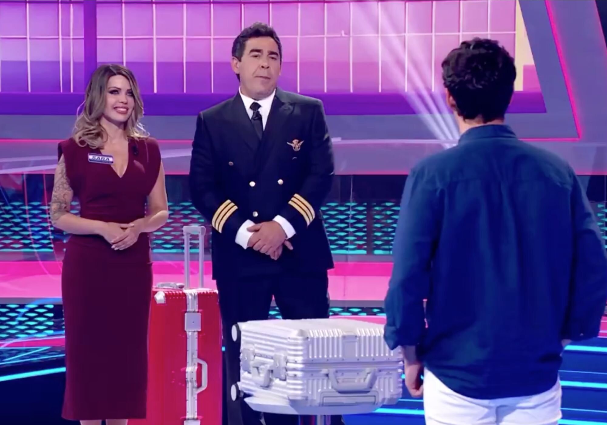 Pablo Chiapella, entre dos participantes de '¿Algo que declarar?'