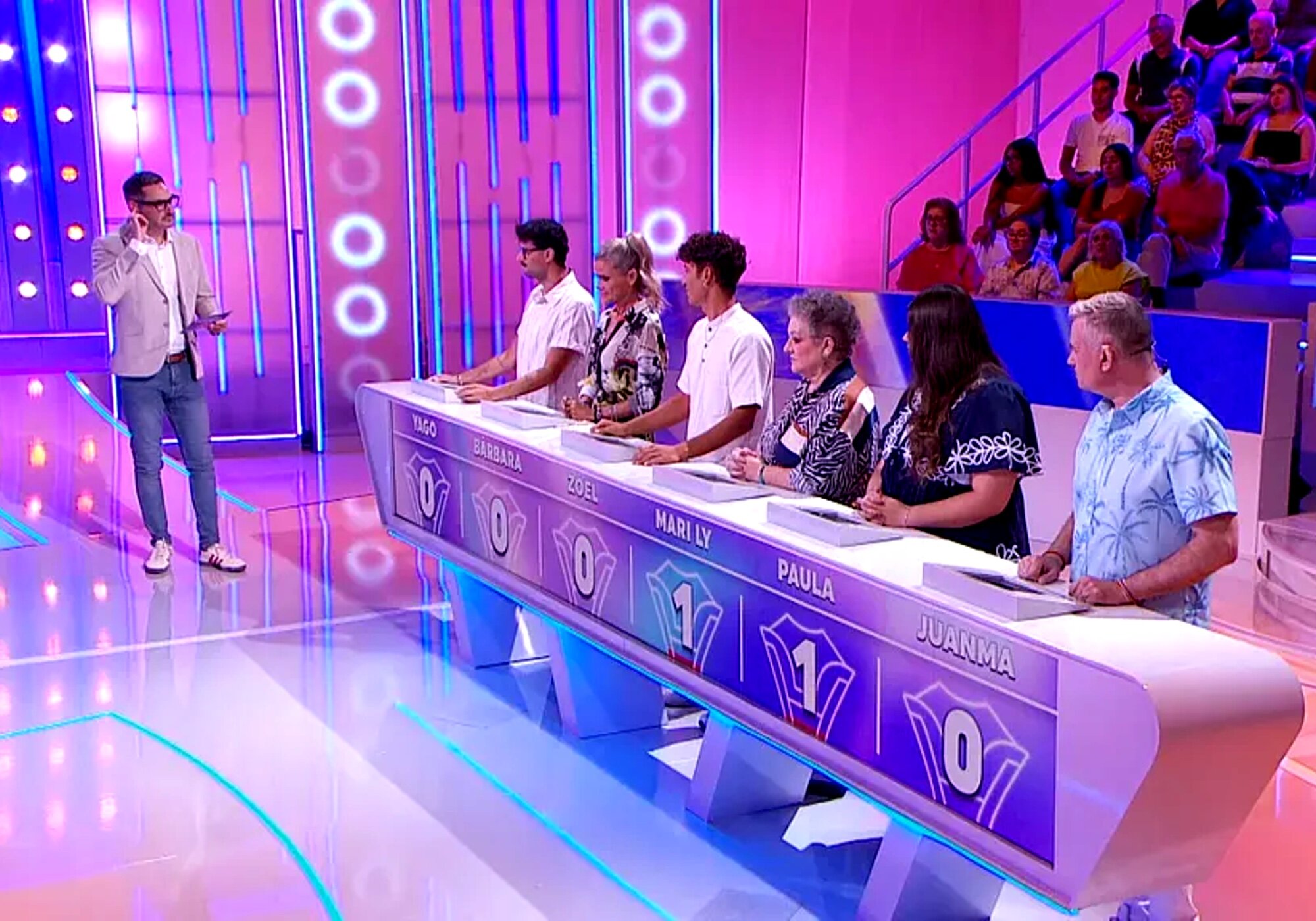 'Agárrate al sillón' sigue buscando su lugar en Telecinco y registra un 7,6%