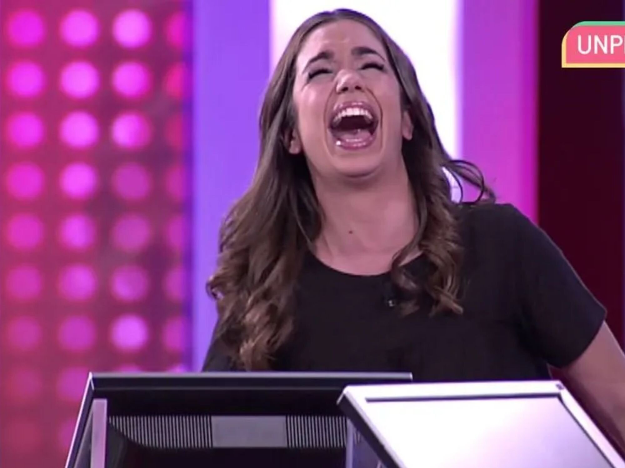 Elena Furiase durante el momento del meme abril-cerral en &#39;Password&#39;