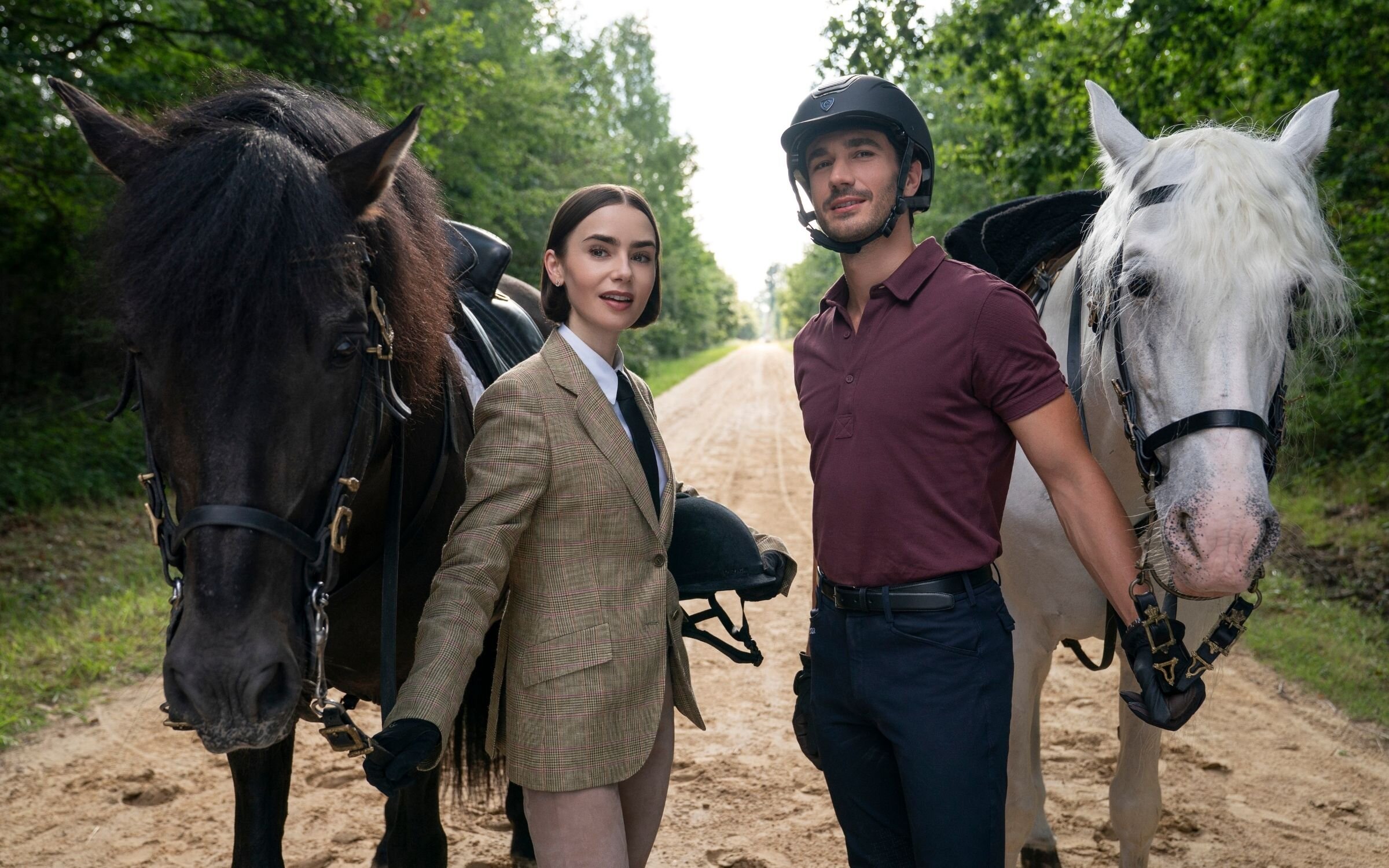 Lily Collins (Emily) y Eugenio Franceschini (Marcello) en la quinta temporada de 'Emily en París'</p><p>