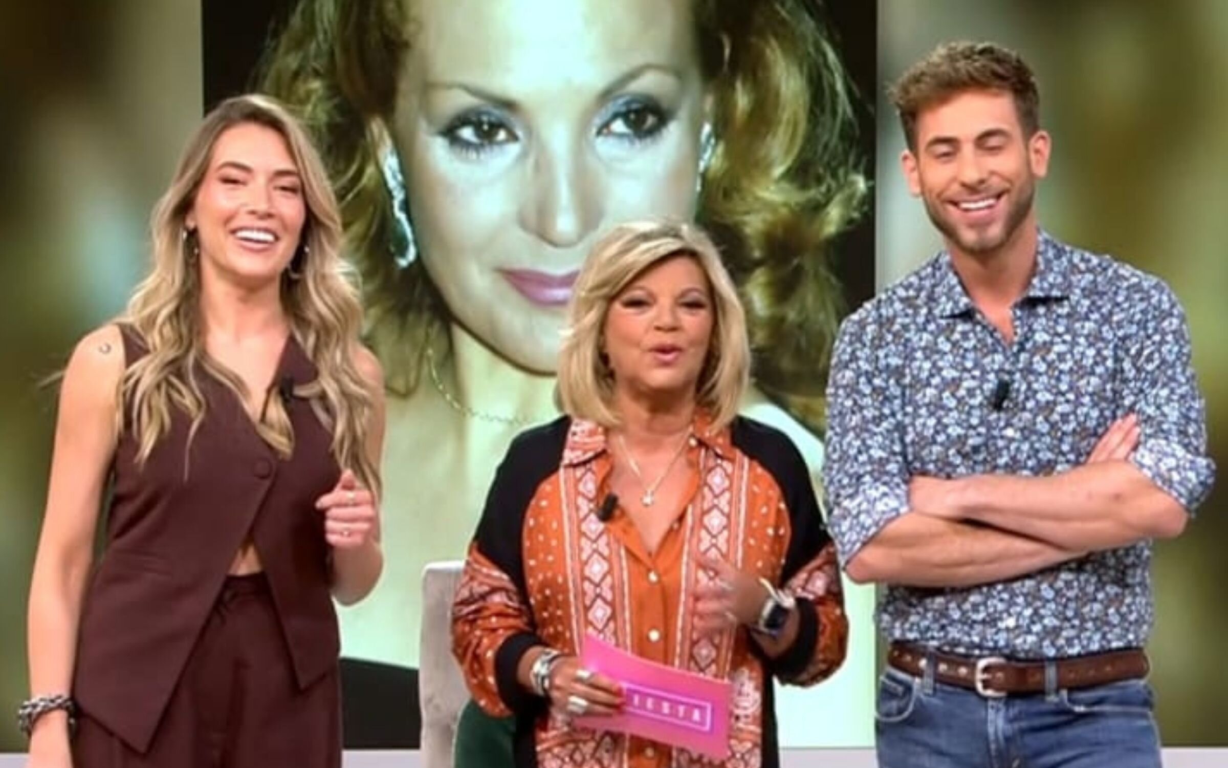 César Muñoz, Álex Blanquer y Terelu Campos al inicio del programa de 'Fiesta' del domingo