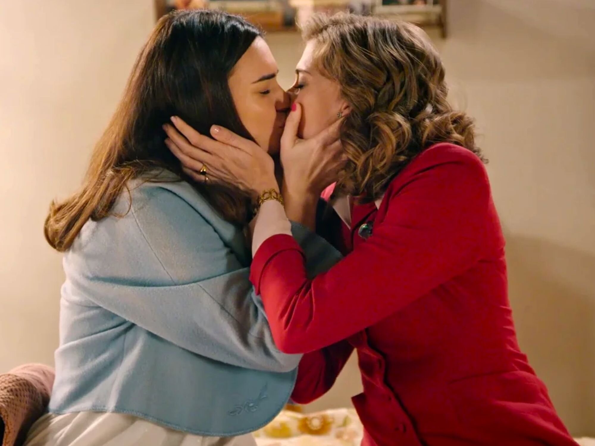 Fina y Marta disfrutando de su amor en 'Sueños de libertad'