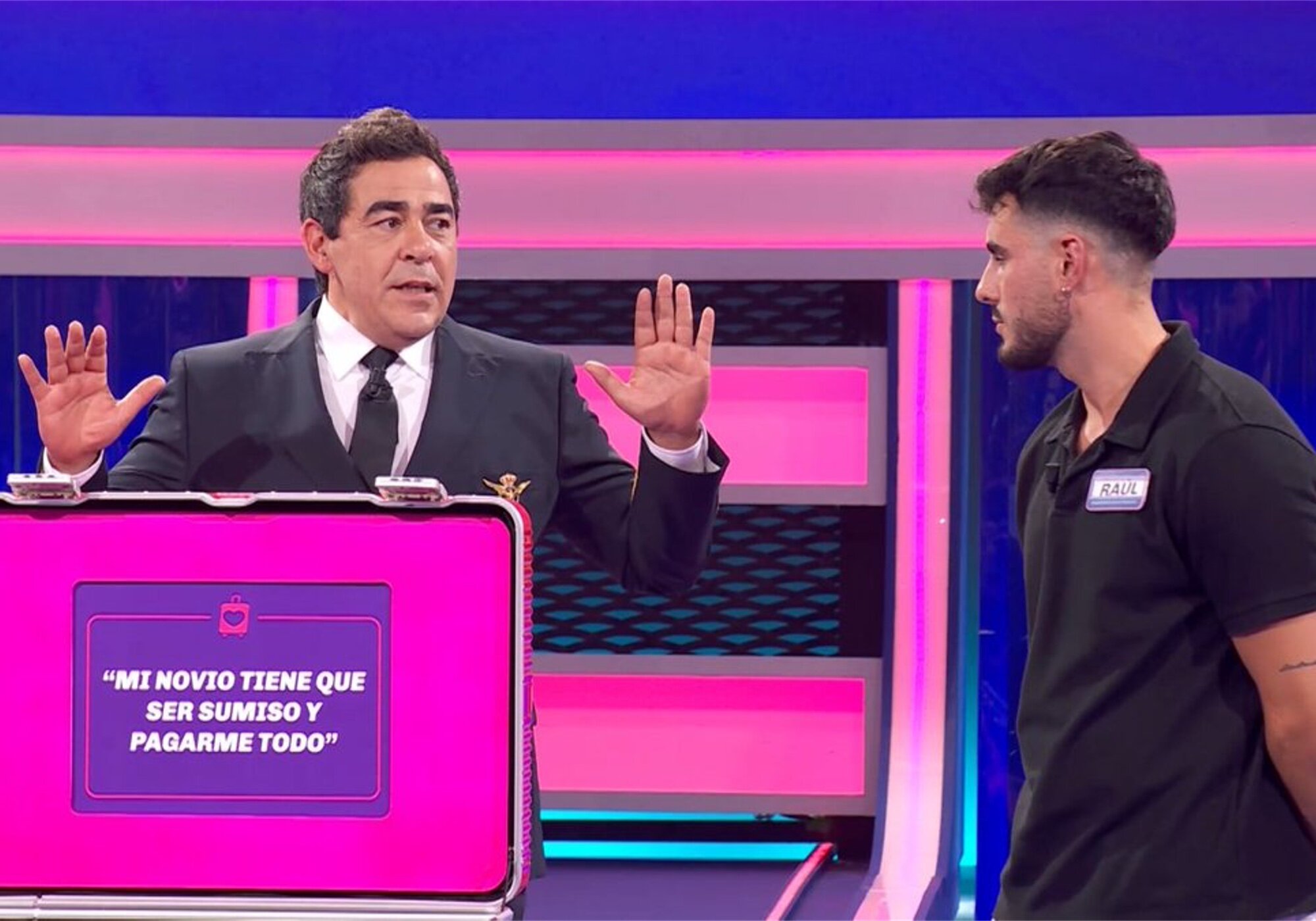 Pablo Chiapella y un participante de '¿Algo que declarar?'