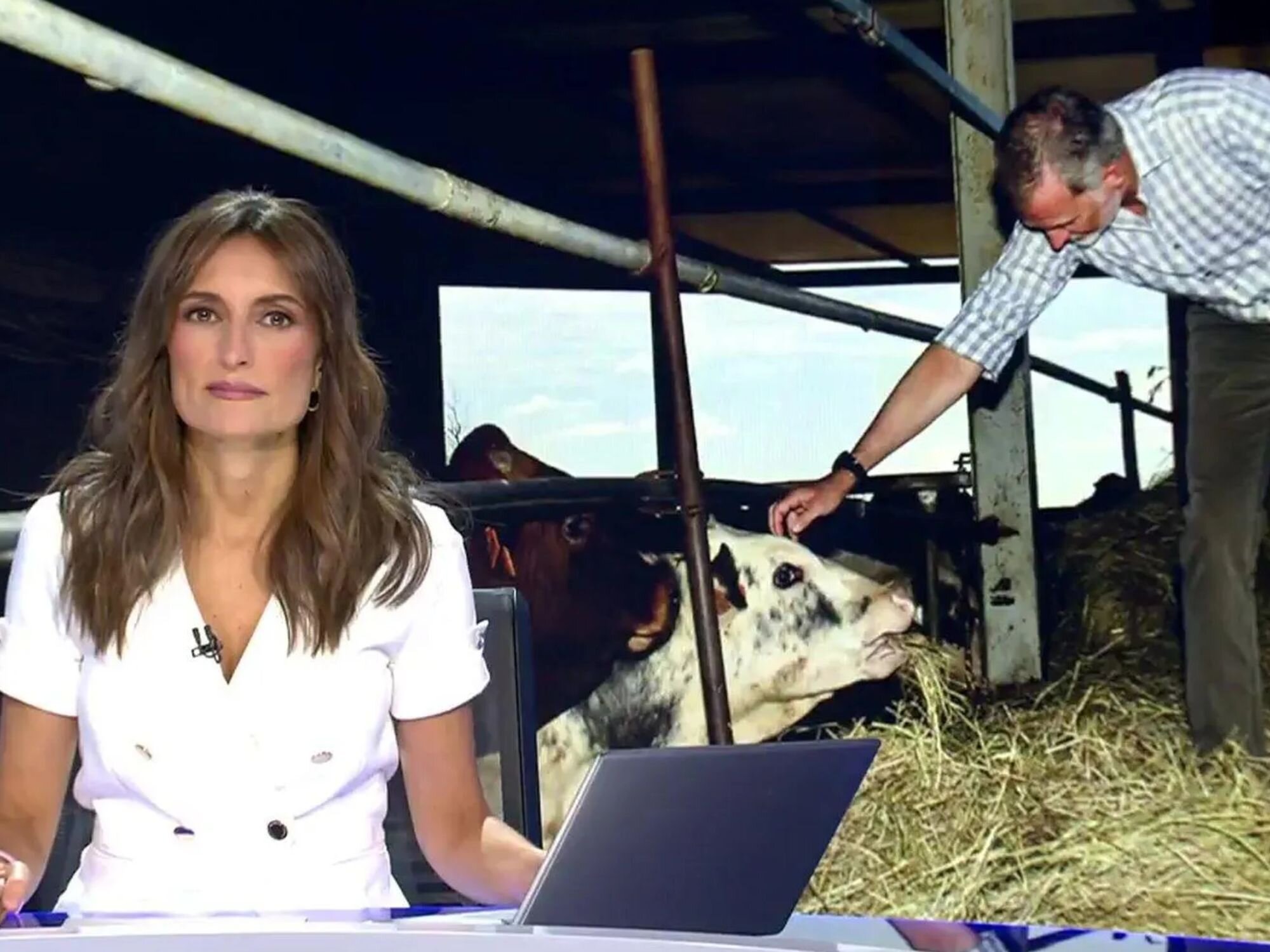 Leticia Iglesias presentando los 'Informativos Telecinco 21:00'