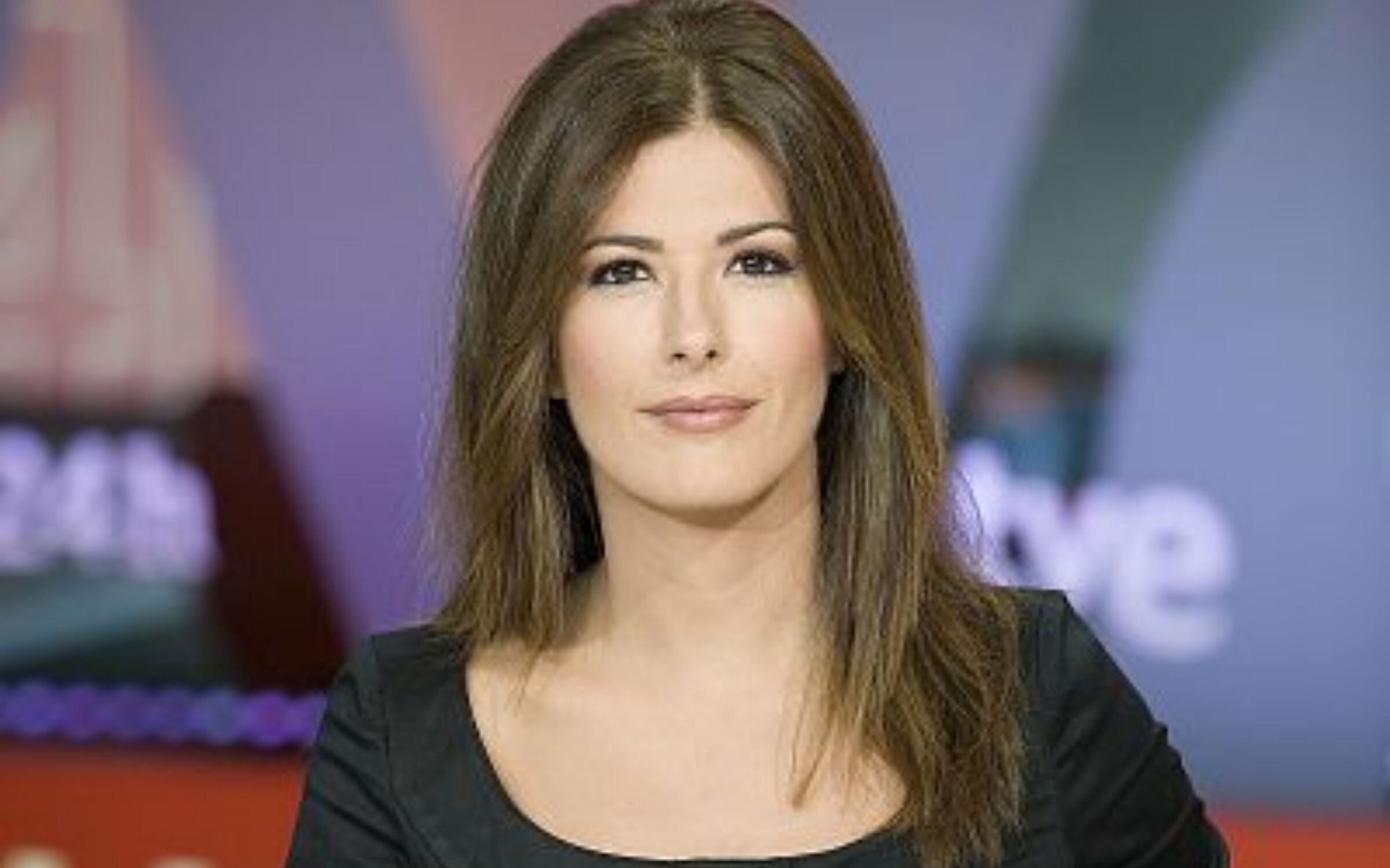 Lara Siscar se despide de imprevisto como presentadora de &#39;Informe Semanal&#39;