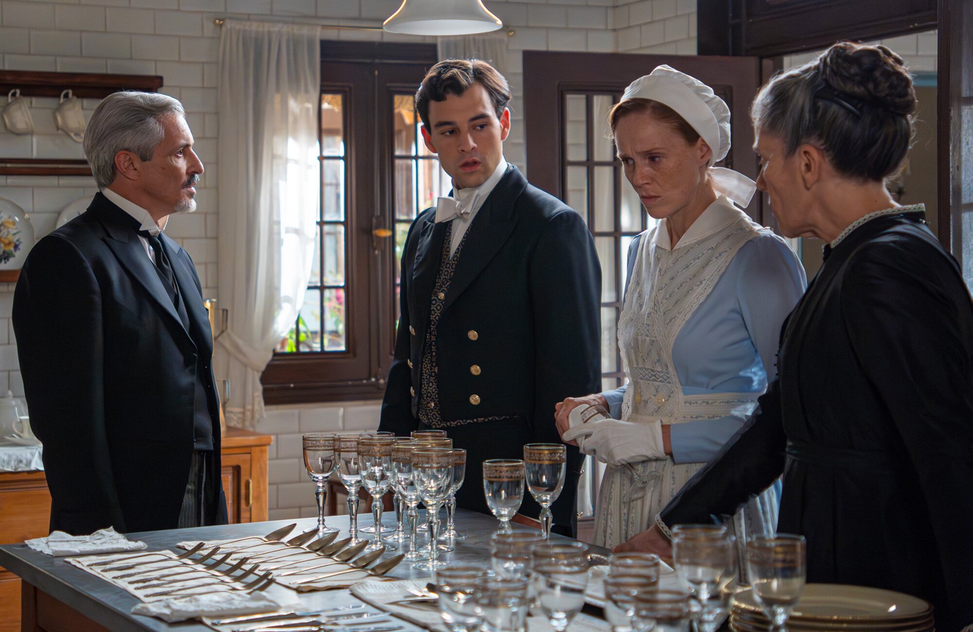 Cristóbal, Curro, Pía y Petra en &#39;La promesa&#39;