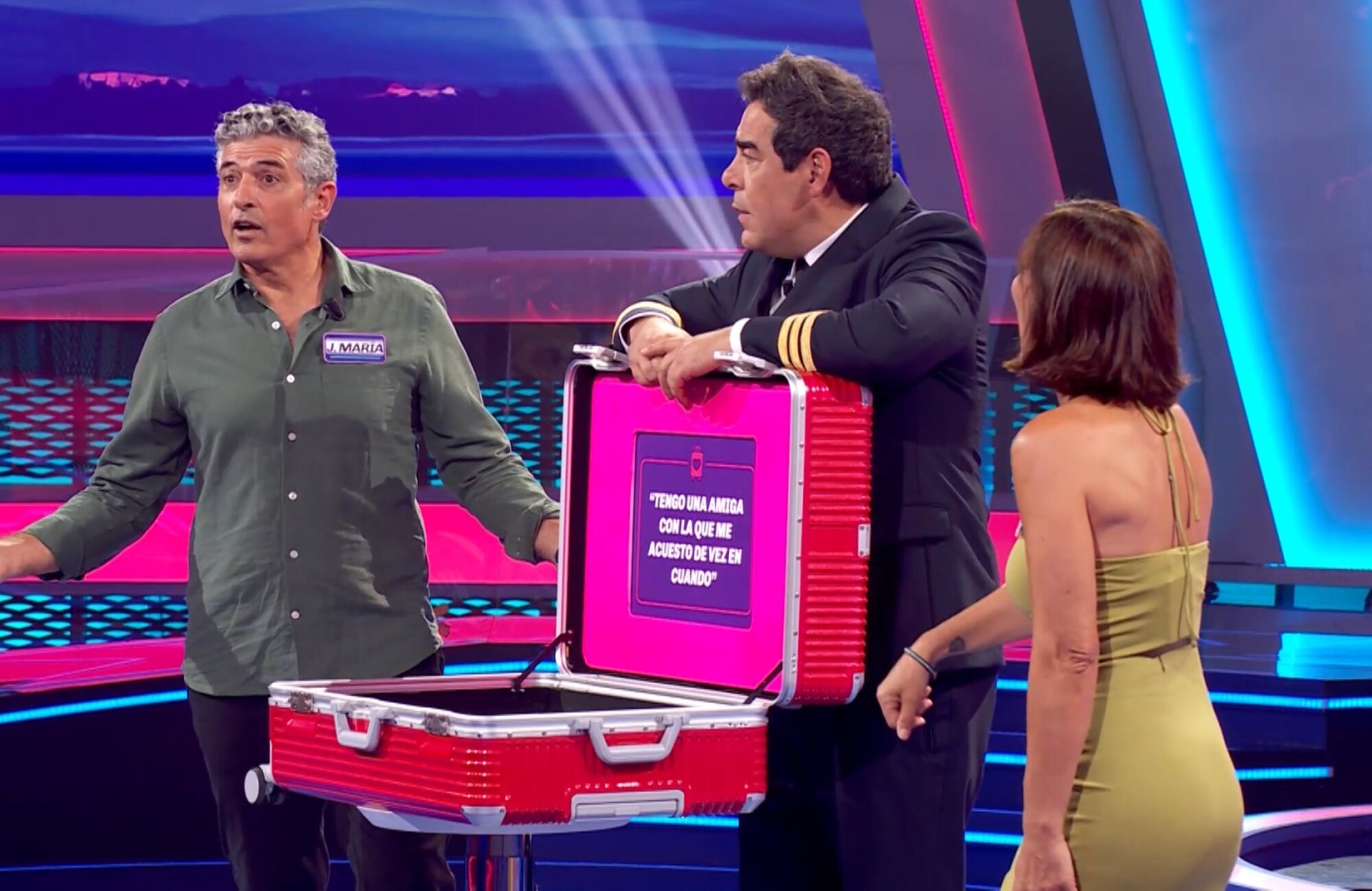 Pablo Chiapella junto a dos participantes de &#39;¿Algo que declarar?&#39;