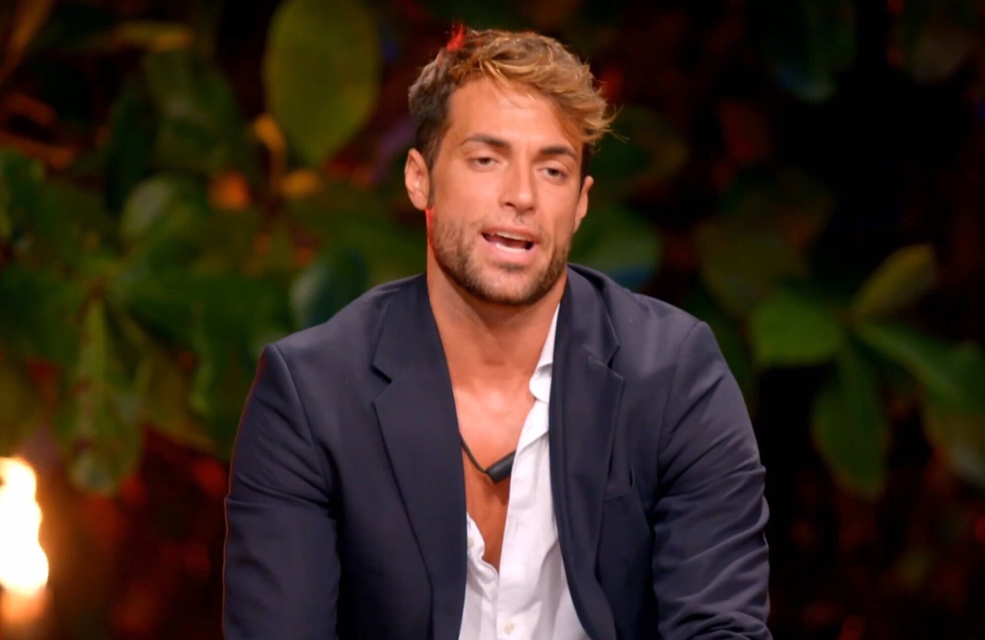 Montoya en una de las hogueras de &#39;La isla de las tentaciones&#39;