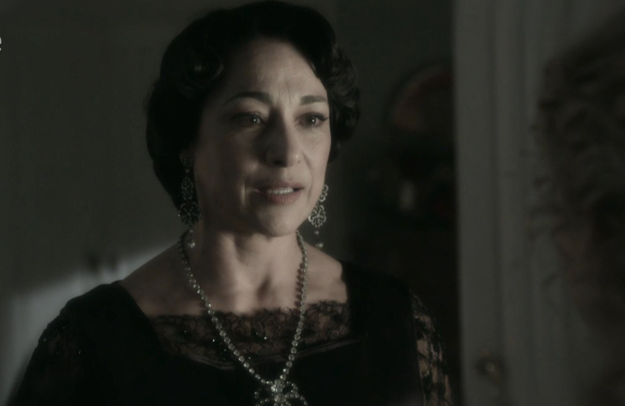 Leocadia entra a la habitación de Jana para asesinarla en 'La promesa'