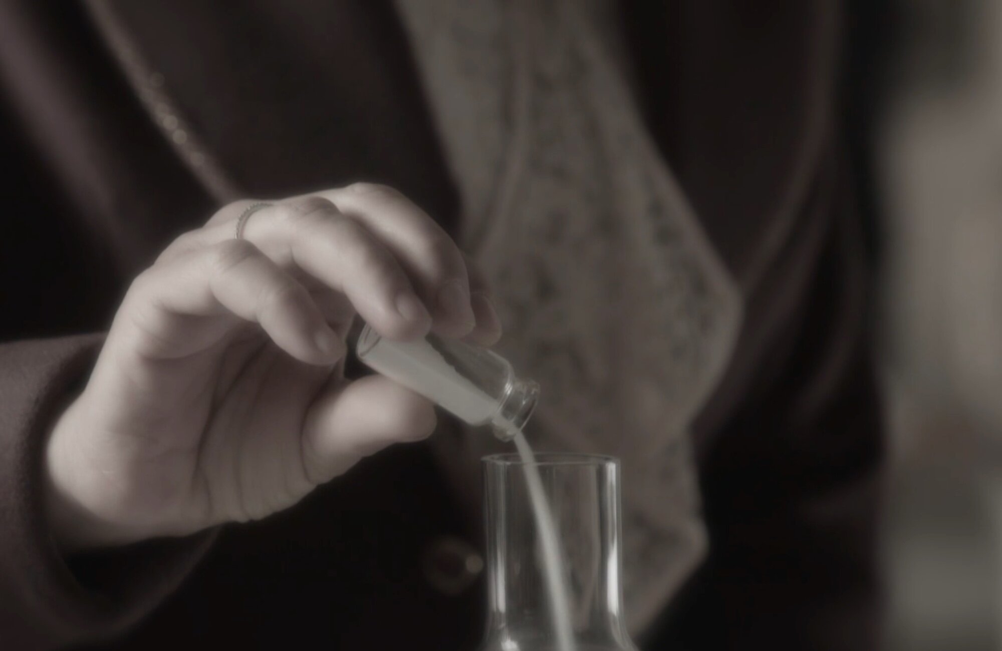 Leocadia envenena el agua de Jana en 'La promesa'