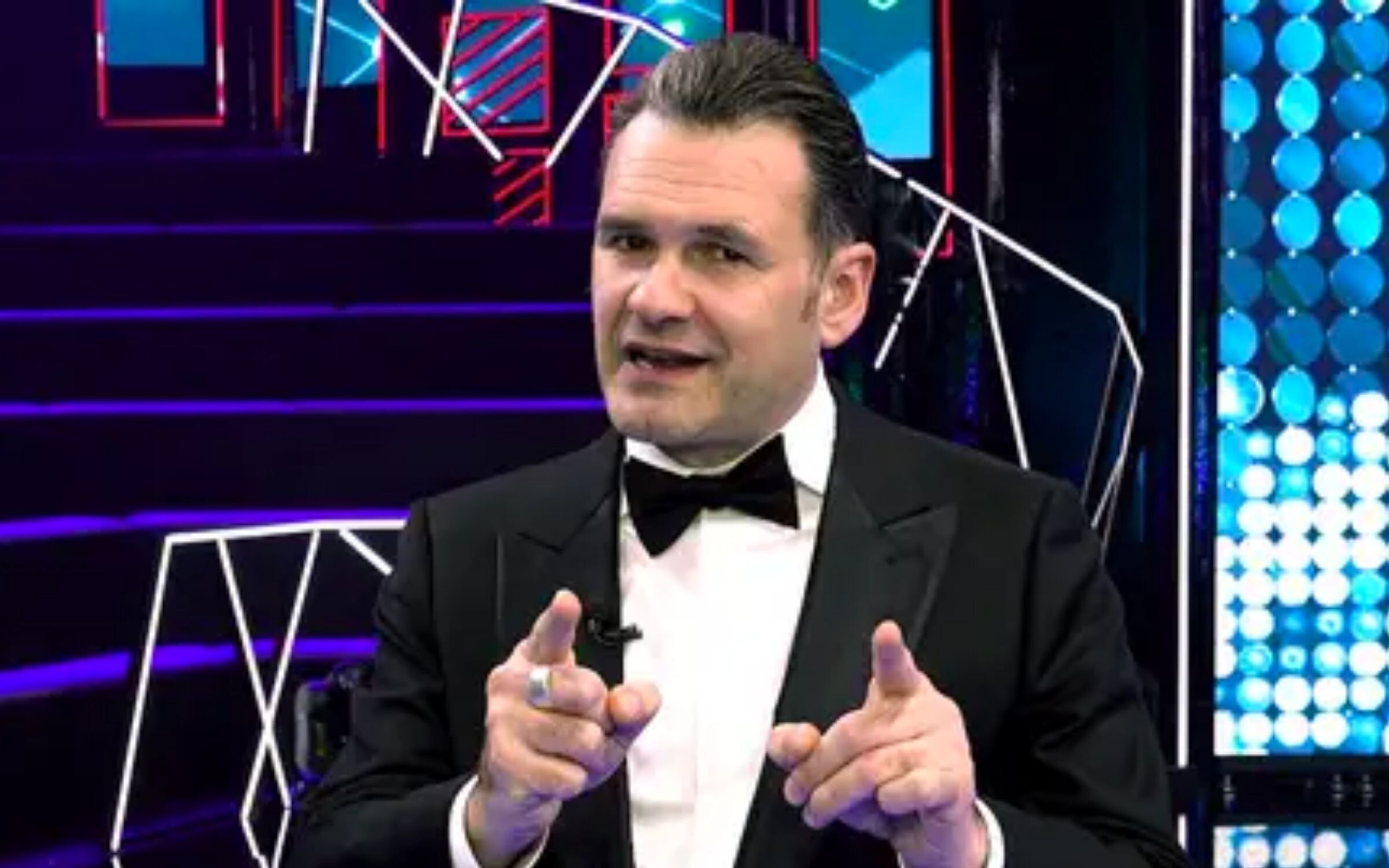 Iñaki López presentando el concurso &#39;López y Leal contra el canal&#39;