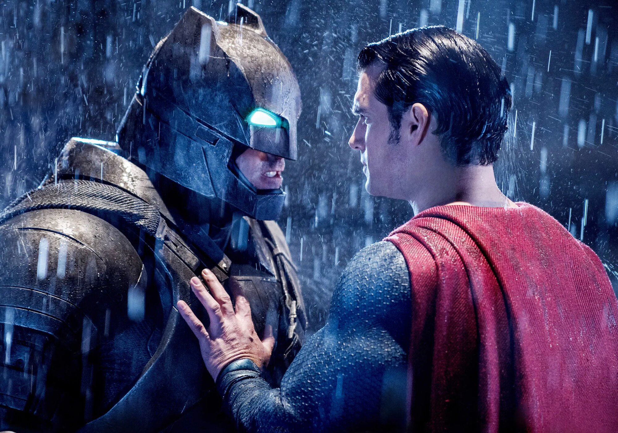 &#39;Batman v Superman: El amanecer de la justicia&#39; destaca en la sobremesa de Neox