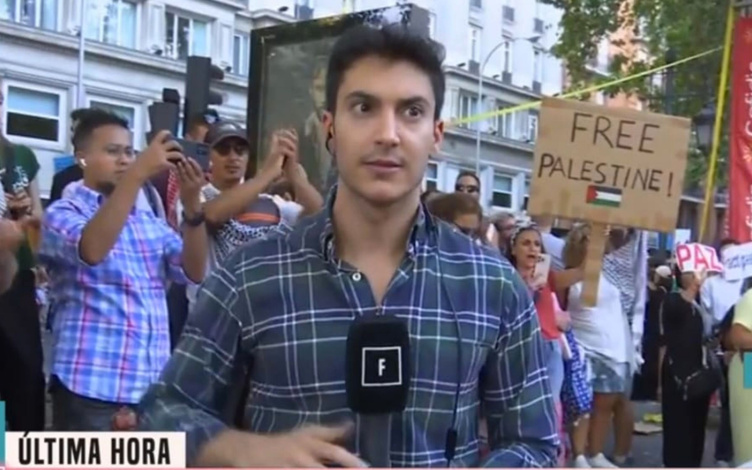 El reportero de &#39;Fiesta&#39;, Marco Lopezosa, retransmite las manifestaciones propalestinas desde el lugar de los hechos