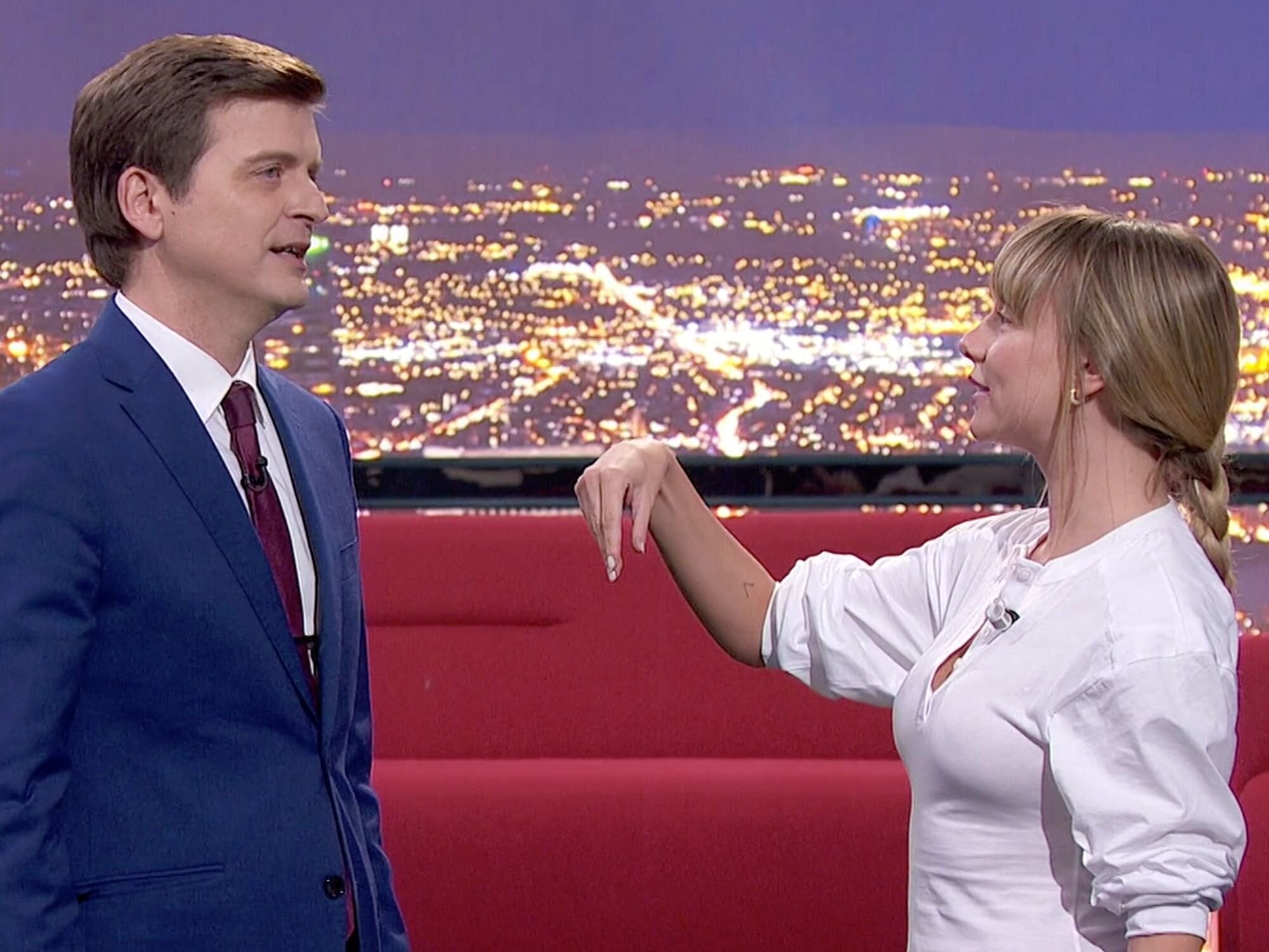 Marc Giró y Ester Expósito en &#39;Late Xou&#39;