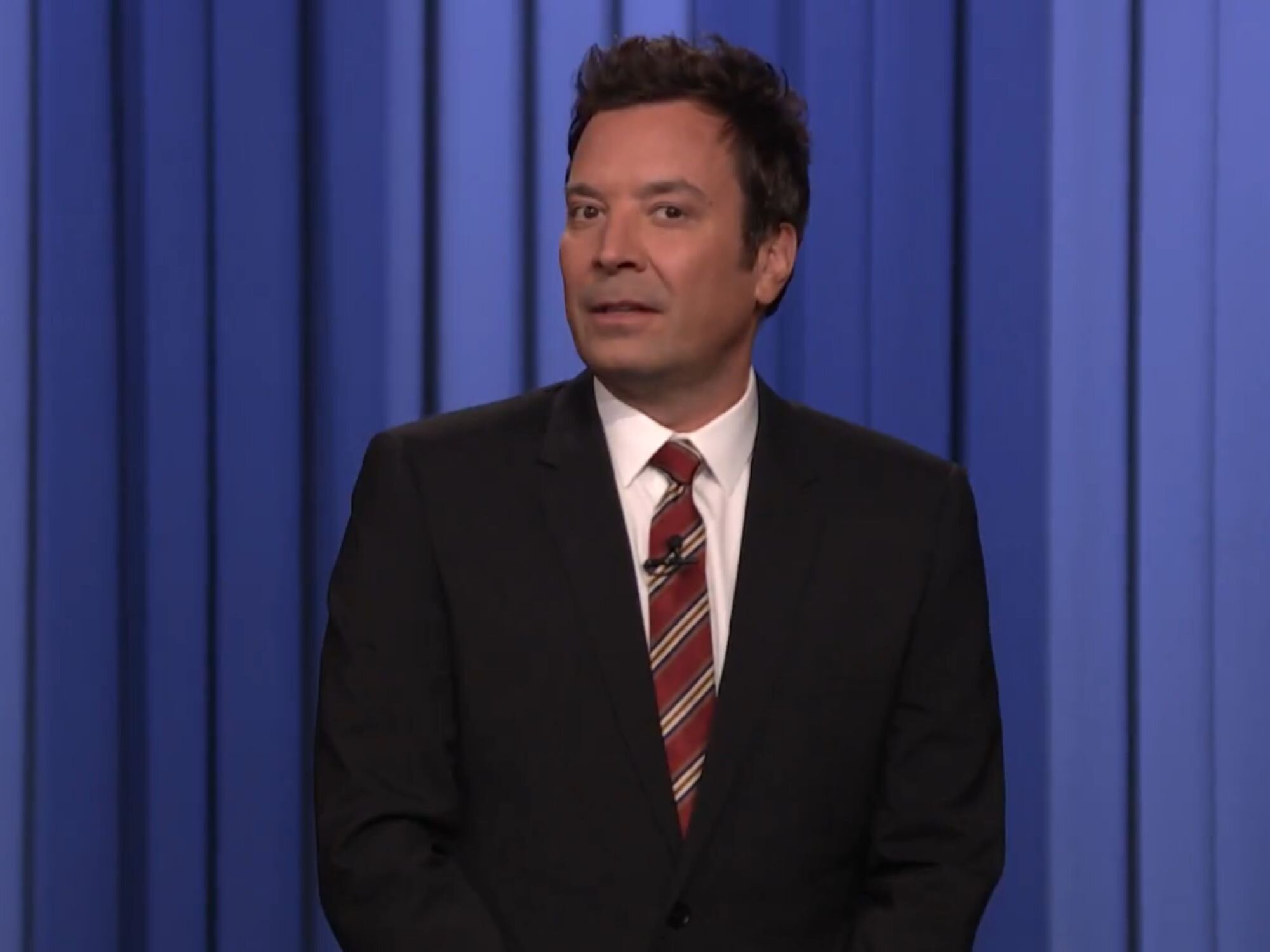 Jimmy Fallon mostrando su apoyo a Jimmy Kimmel en 'The Tonight Show'