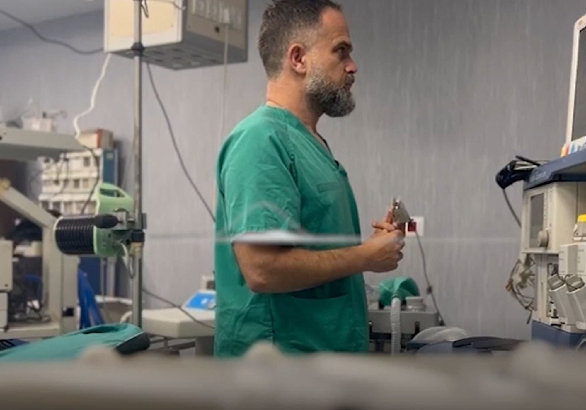 Raúl Incertis, médico anestesista y de urgencias en Gaza, protagoniza &amp;#39;Vivir y morir en Gaza&amp;#39;