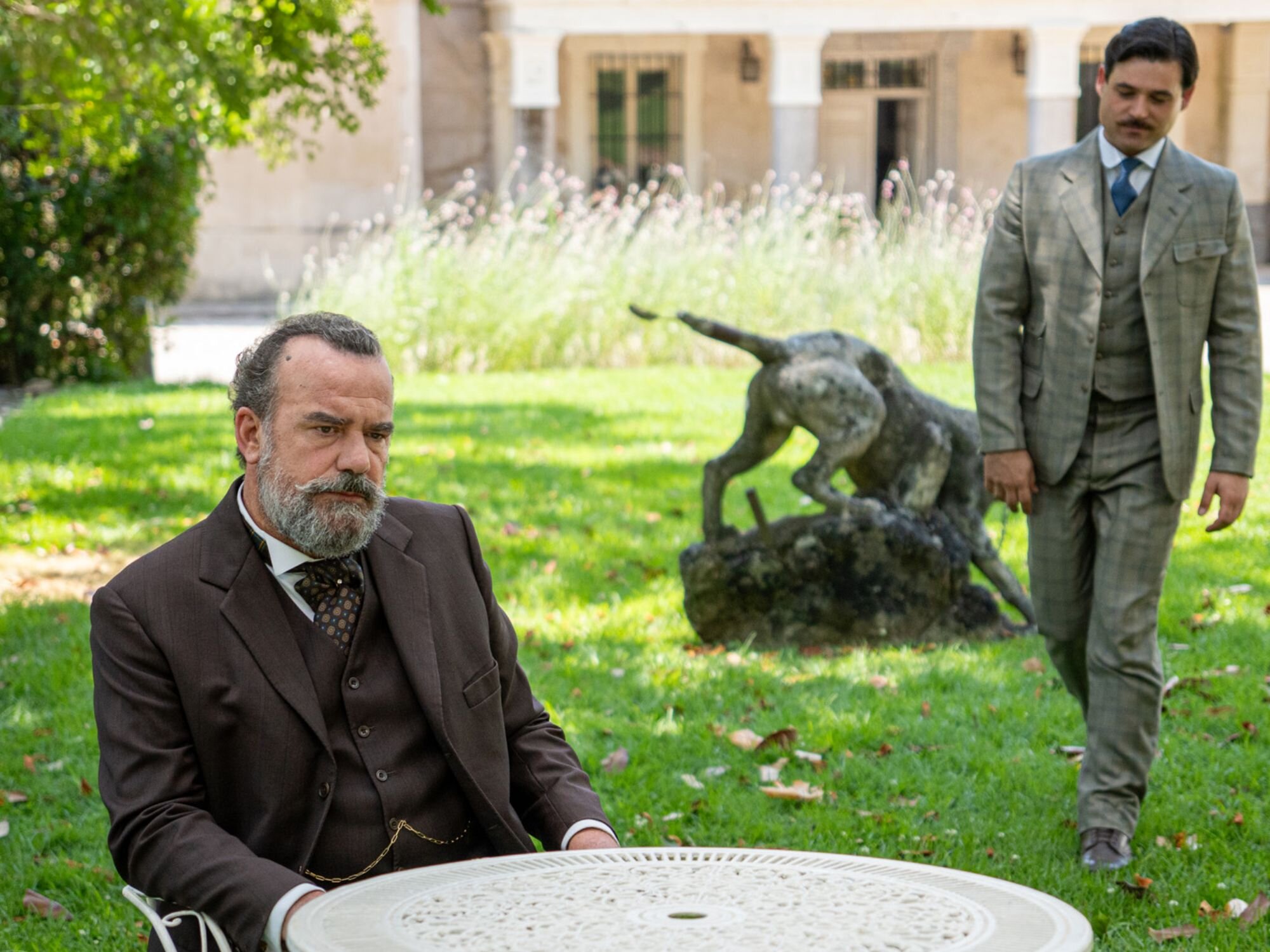 Alonso y Manuel en &#39;La promesa&#39;, otra de las series de Bambú Producciones