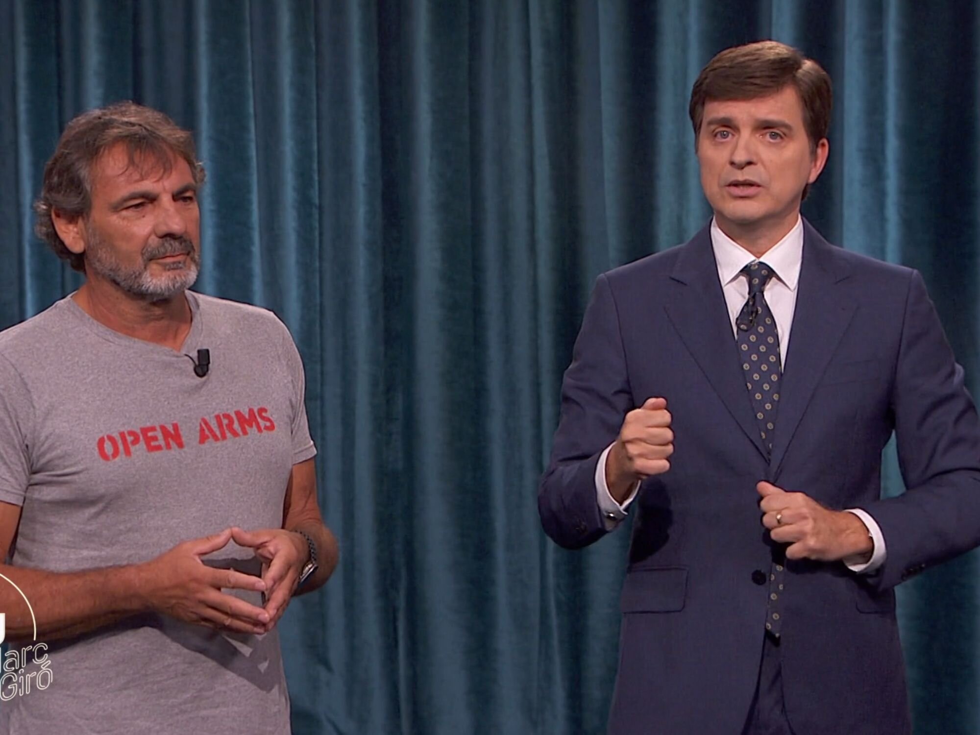 Marc Giró junto a Òscar Camps, director de Open Arms, en 'Late Xou'