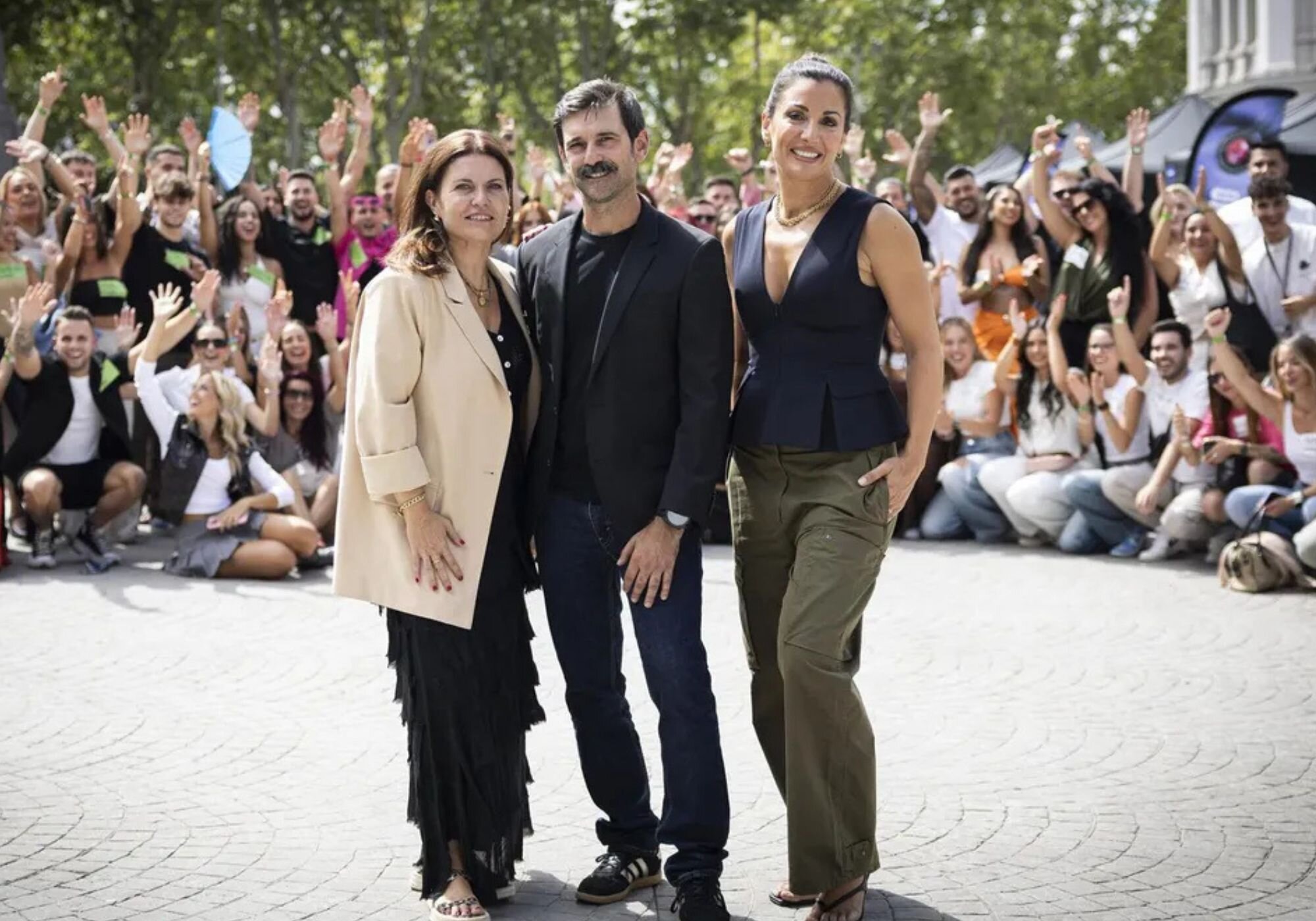 Nagore Robles junto a  Teresa Colomina, directora de casting de &#39;GH&#39;; Miguel Martín, director general de Zeppelin, en el casting de &#39;GH20&#39; en Madrid