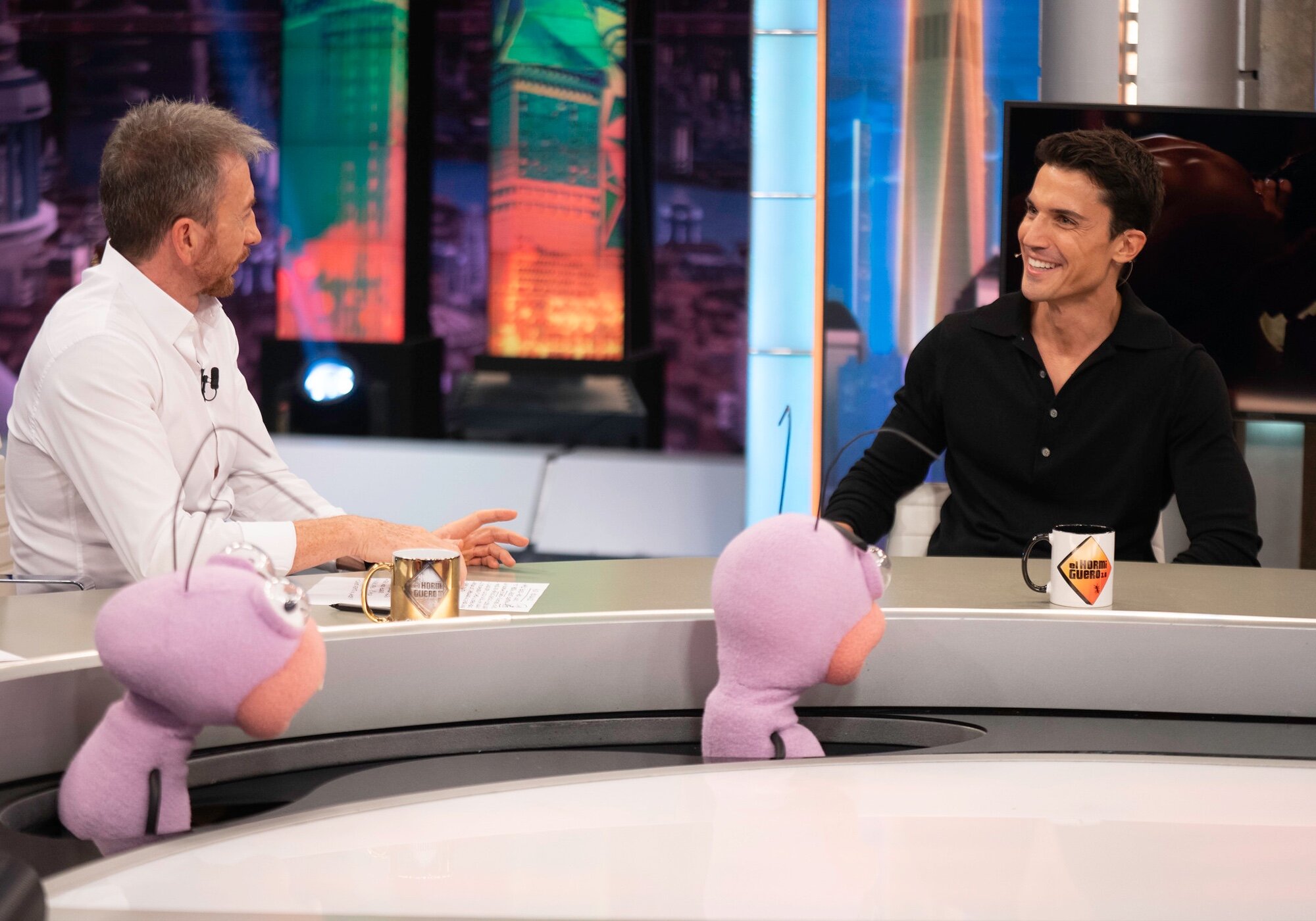 Pablo Motos y Álex González, en la mesa de &#39;El hormiguero&#39;
