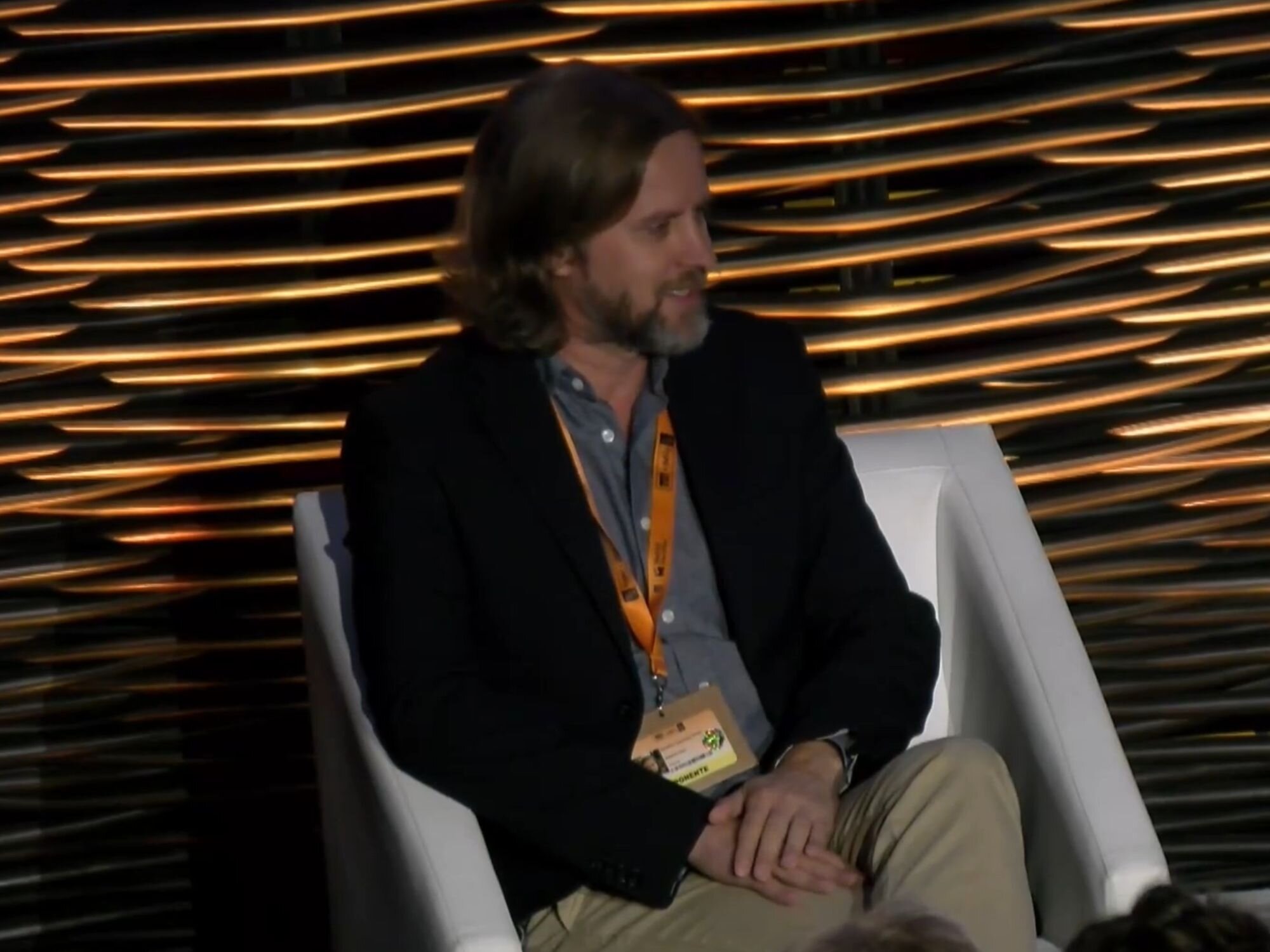 Sandino Saravia, socio y productor ejecutivo de Cimarrón, hablando de 'El conquistador'