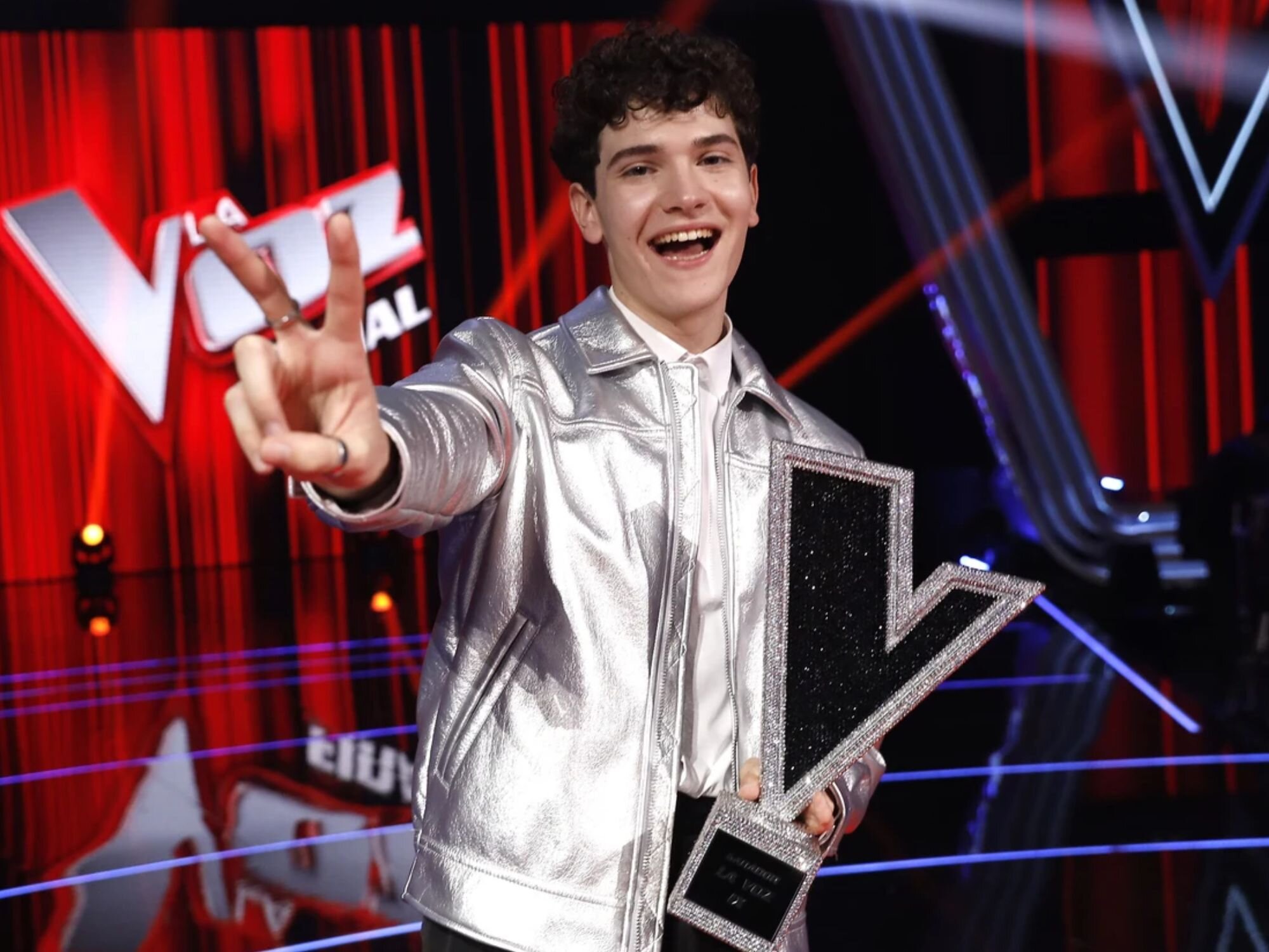 Crespo ganando su edición de 'La Voz'