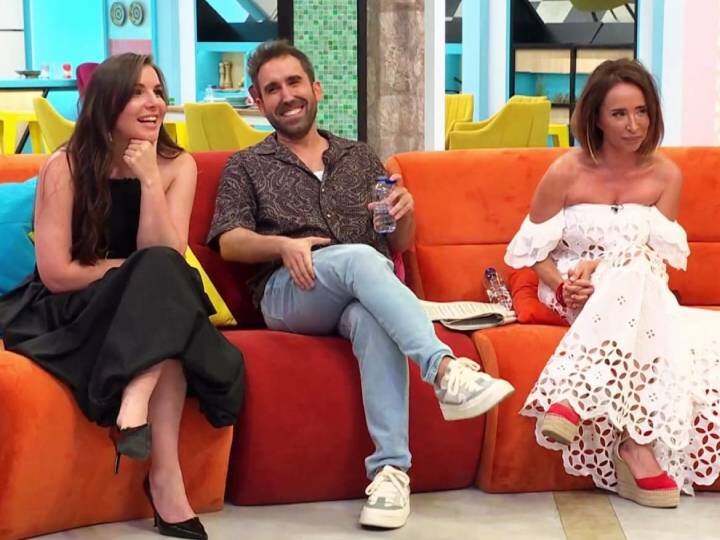 Inés Hernand, Aitor Albizua y María Patiño en 'La familia de la tele'
