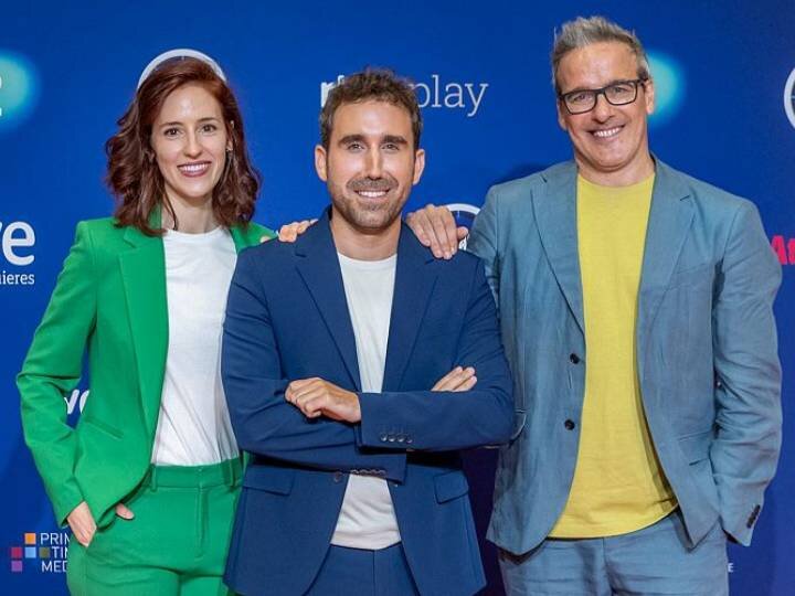 Aitor Albizua junto a sus compañeros de 'Cifras y letras', Elena Herráiz y David Calle