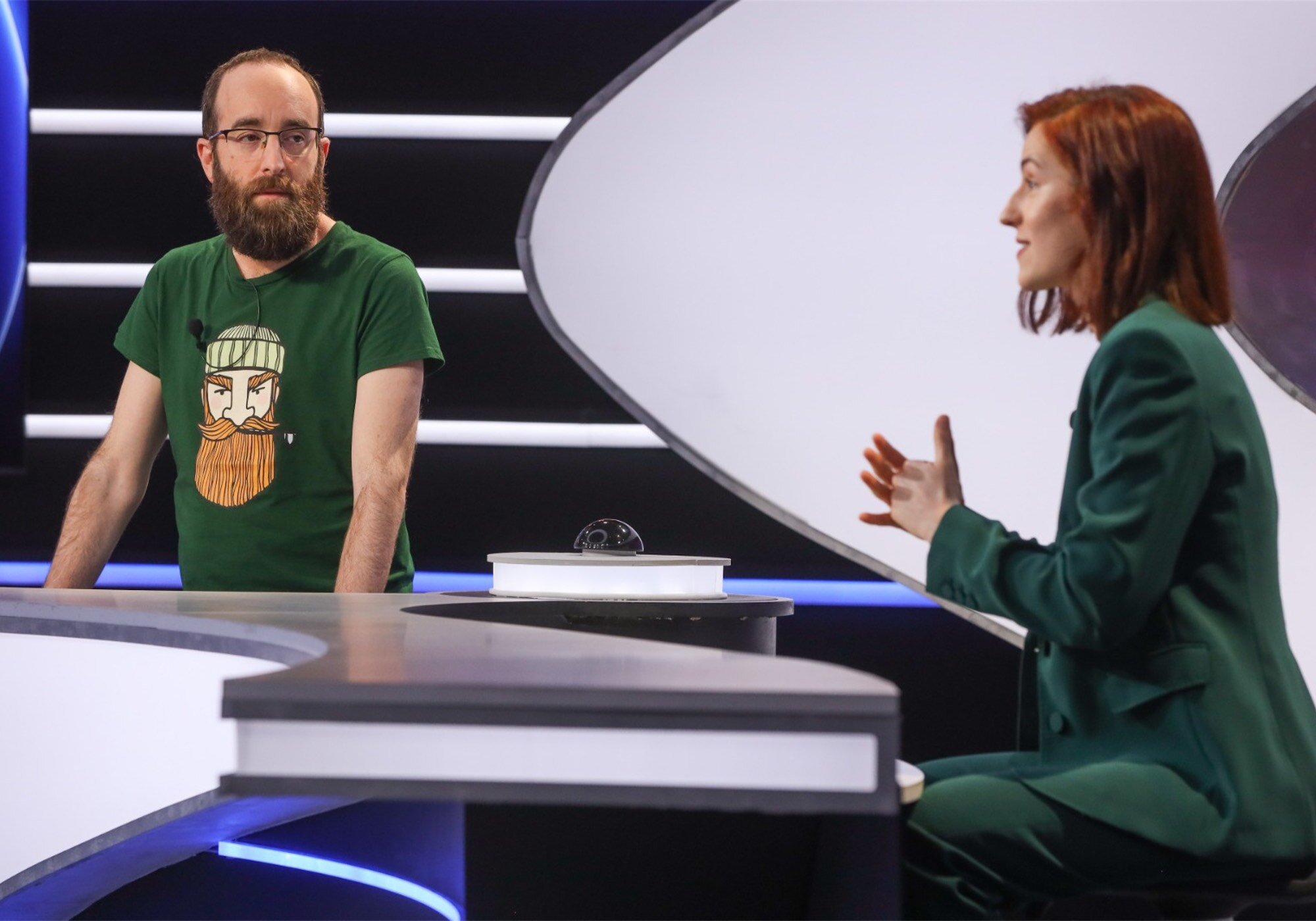 Diego, concursando en &#39;Saber y ganar&#39; y mirando a Elena Herraiz