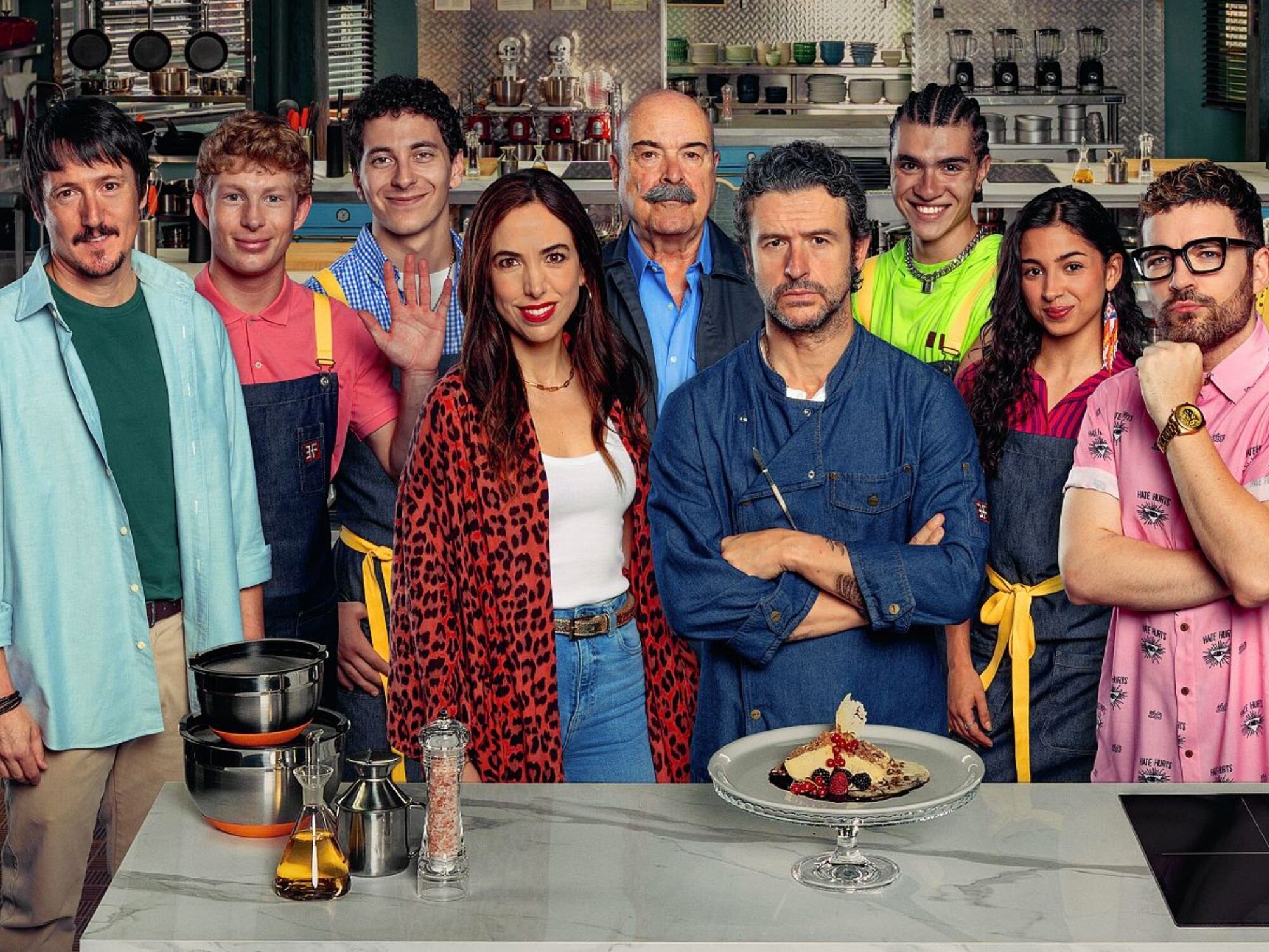 Diego Martín junto al resto del elenco de 'Sin gluten'